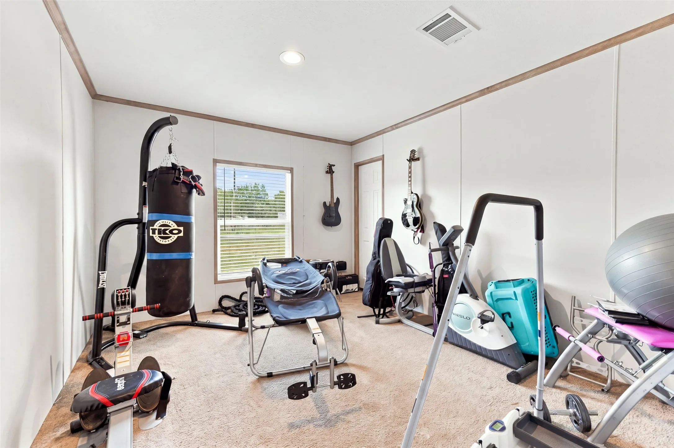 Secondary bedroom