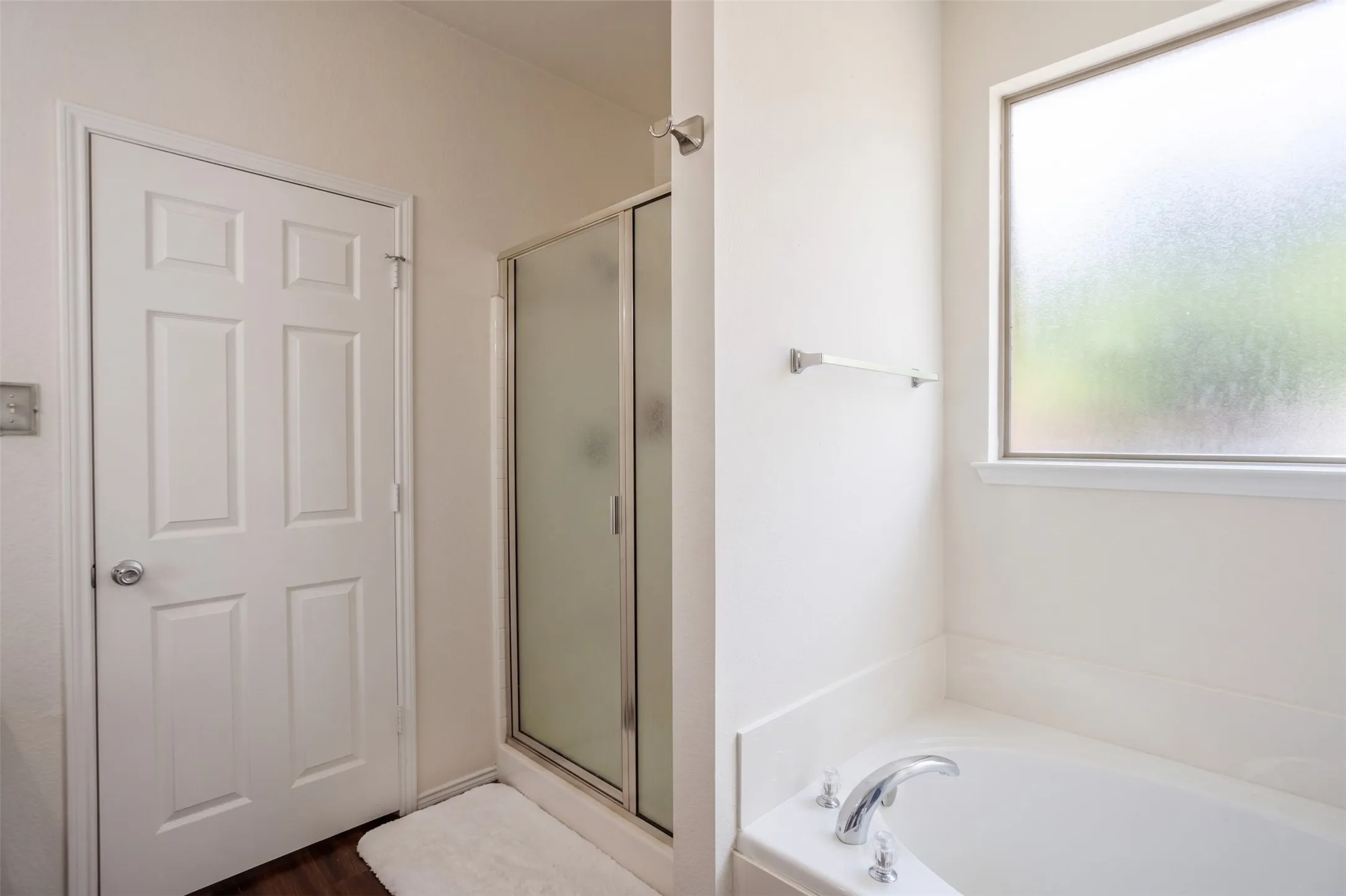 Single Family Residence For Sale in Tarrant County , 10713 Vista Heights Boulevard, Fort Worth, Texas 76108, 5 Bedroom, 4 Bathroom, 2 Garage spaces, 3,112 Sqft, built in 2005, mls#21358795, Real Estate Agent in Fort Worth, Homes For Sale in Tarrant county, Homes For Sale in Fort Worth, Realtor in Fort Worth Texas, Real Estate Brokerage Independent Realty Texas, Luminita Cordes Realtor