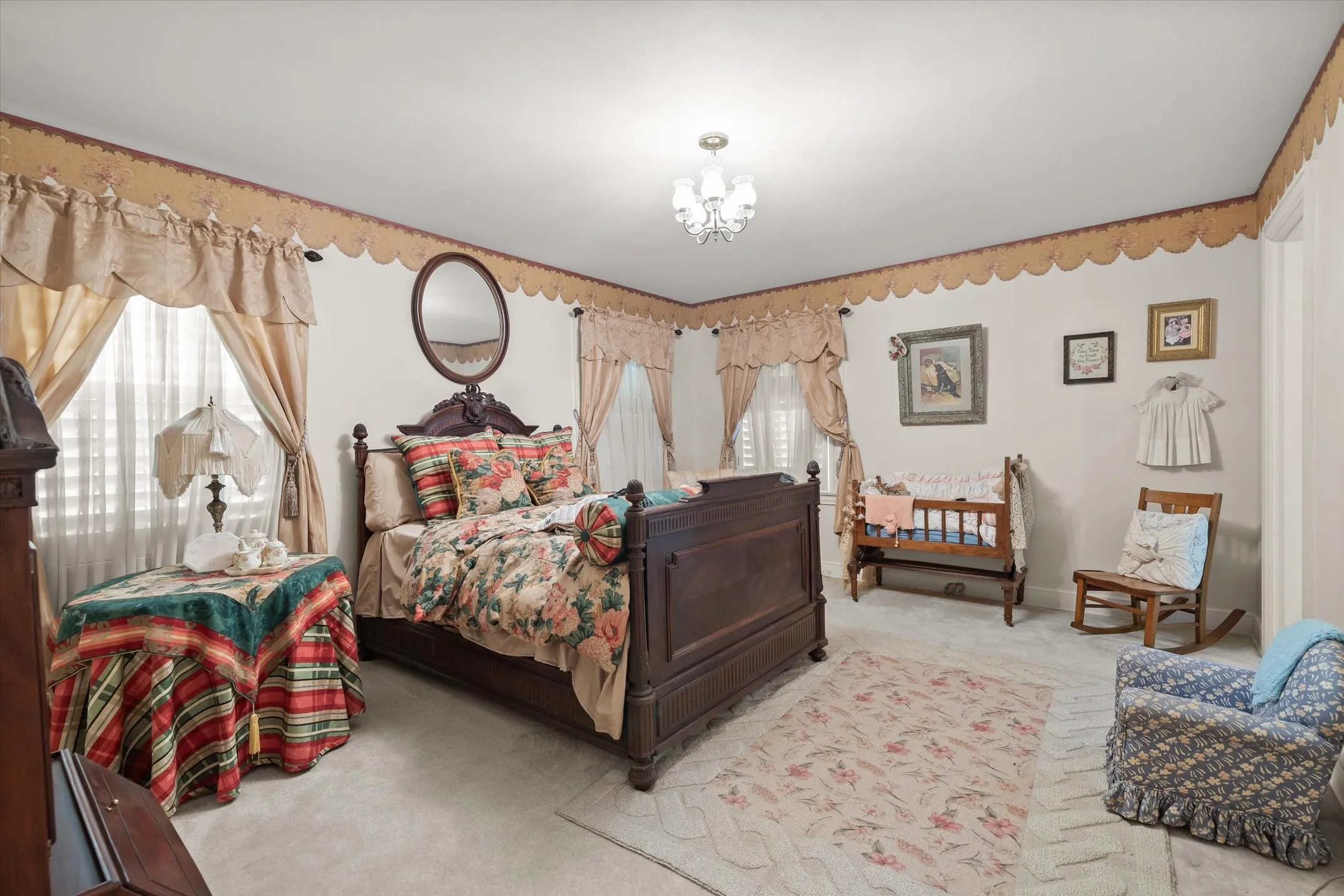 Single Family Residence For Sale in Van Zandt County , 321 S Mary, Wills Point, Texas 75169, 3 Bedroom, 3 Bathroom, 2 Garage spaces, 3,156 Sqft, built in 1949, Price $499,900, mls#21333236, Real Estate Agent in Wills Point, Homes For Sale in Van Zandt county, Homes For Sale in Wills Point, Realtor in Wills Point Texas, Real Estate Brokerage Independent Realty Texas, Luminita Cordes Realtor