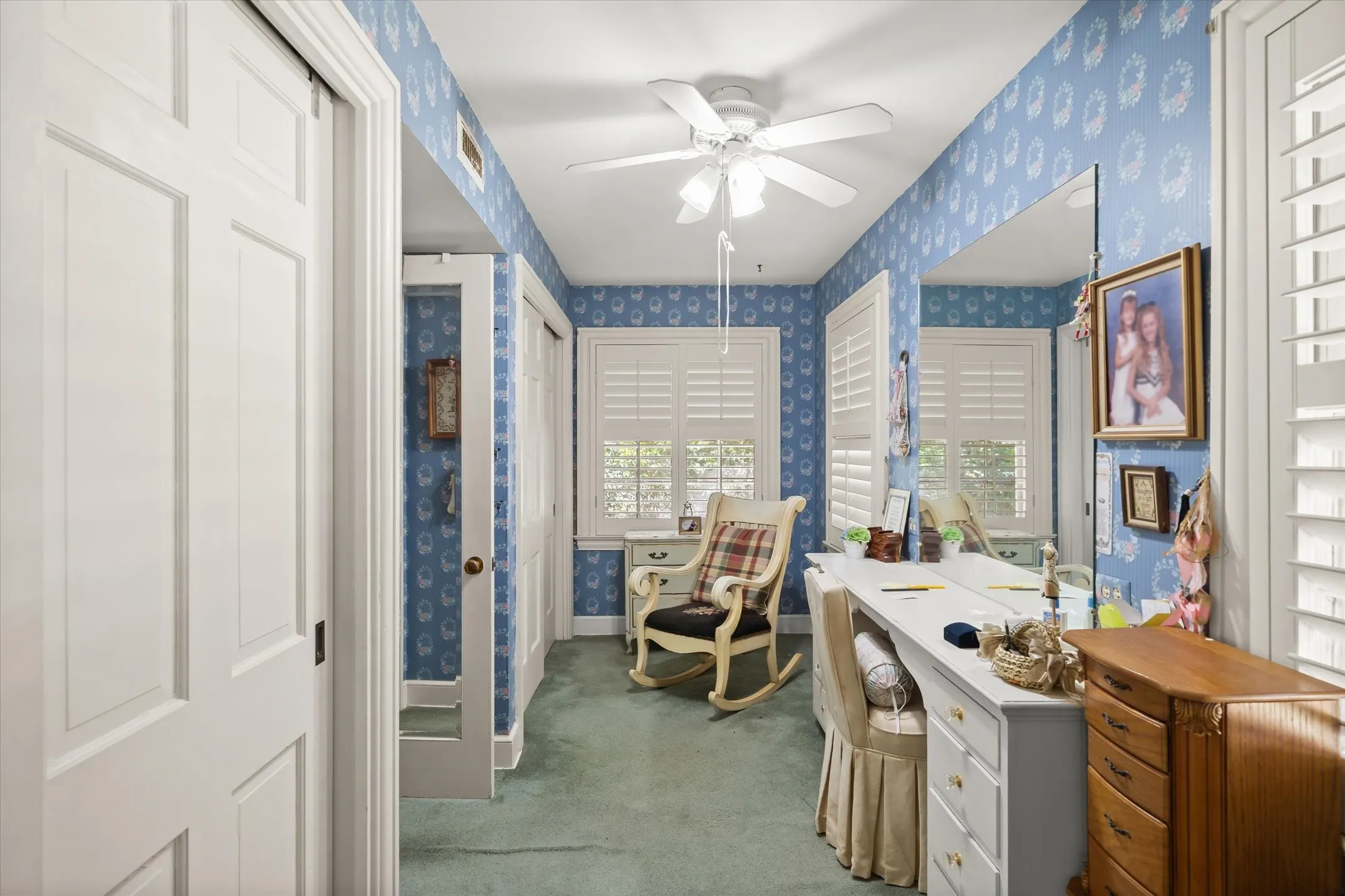 Single Family Residence For Sale in Van Zandt County , 321 S Mary, Wills Point, Texas 75169, 3 Bedroom, 3 Bathroom, 2 Garage spaces, 3,156 Sqft, built in 1949, Price $499,900, mls#21333236, Real Estate Agent in Wills Point, Homes For Sale in Van Zandt county, Homes For Sale in Wills Point, Realtor in Wills Point Texas, Real Estate Brokerage Independent Realty Texas, Luminita Cordes Realtor