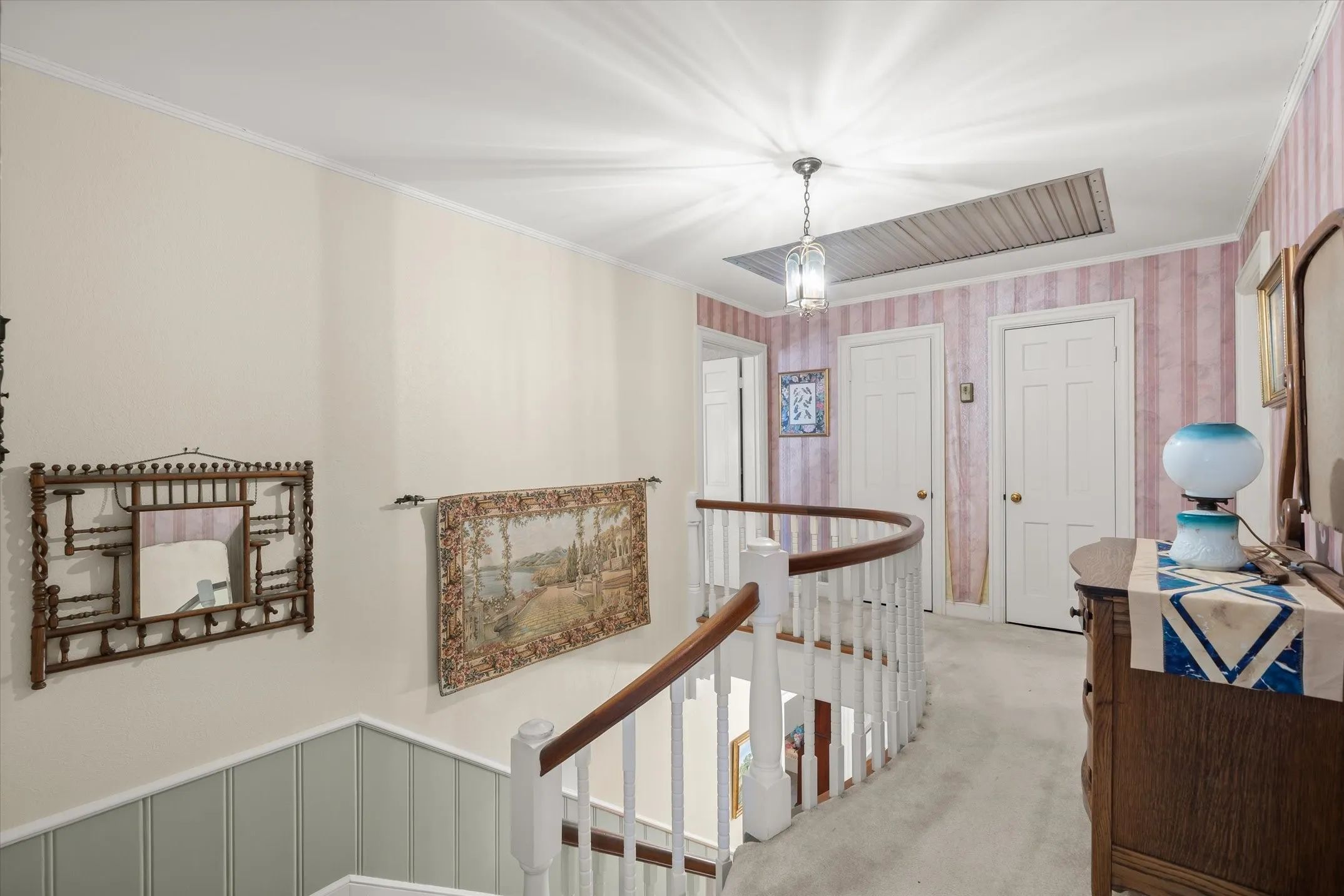 Single Family Residence For Sale in Van Zandt County , 321 S Mary, Wills Point, Texas 75169, 3 Bedroom, 3 Bathroom, 2 Garage spaces, 3,156 Sqft, built in 1949, Price $499,900, mls#21333236, Real Estate Agent in Wills Point, Homes For Sale in Van Zandt county, Homes For Sale in Wills Point, Realtor in Wills Point Texas, Real Estate Brokerage Independent Realty Texas, Luminita Cordes Realtor