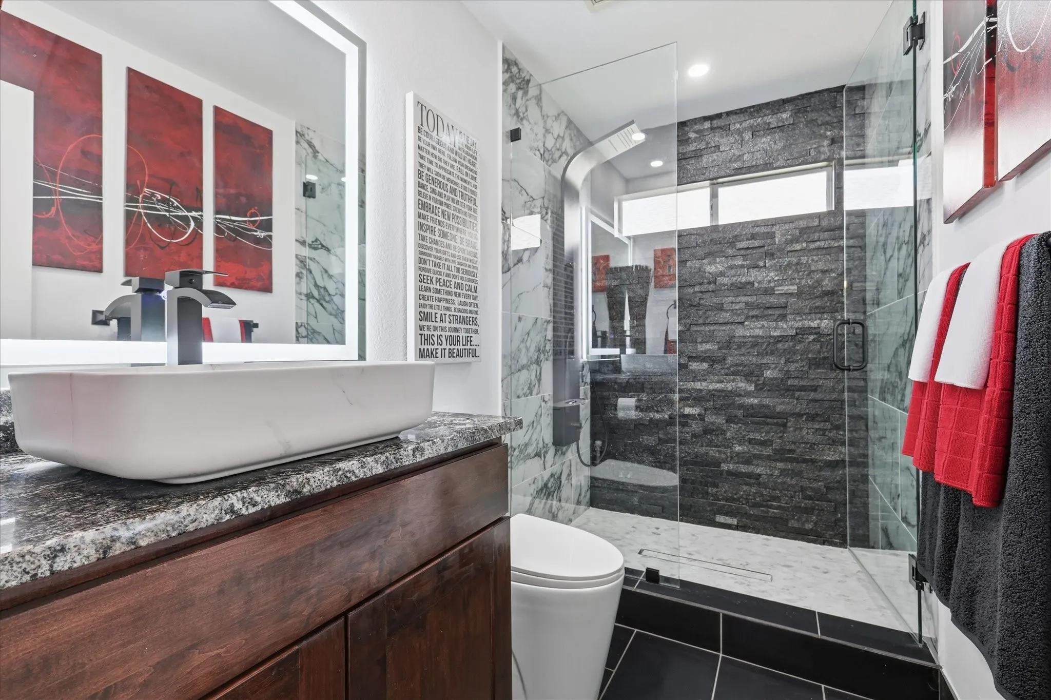 2nd full upstairs bath