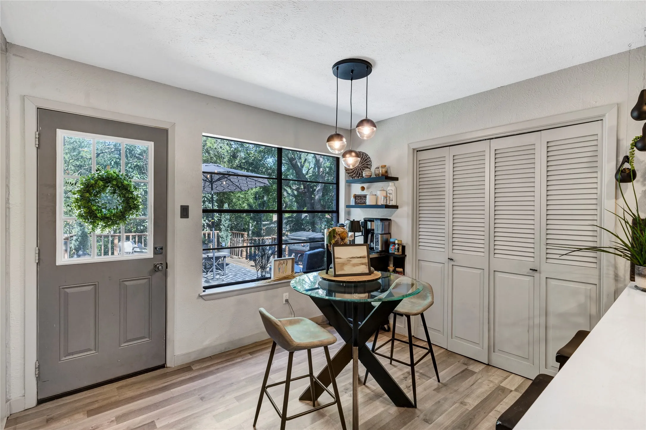 Single Family Residence For Sale in Tarrant County , 1648 Tierney Road, Fort Worth, Texas 76112, 3 Bedroom, 2 Bathroom, 2 Garage spaces, 1,772 Sqft, built in 1976, mls#21355297, Real Estate Agent in Fort Worth, Homes For Sale in Tarrant county, Homes For Sale in Fort Worth, Realtor in Fort Worth Texas, Real Estate Brokerage Independent Realty Texas, Luminita Cordes Realtor