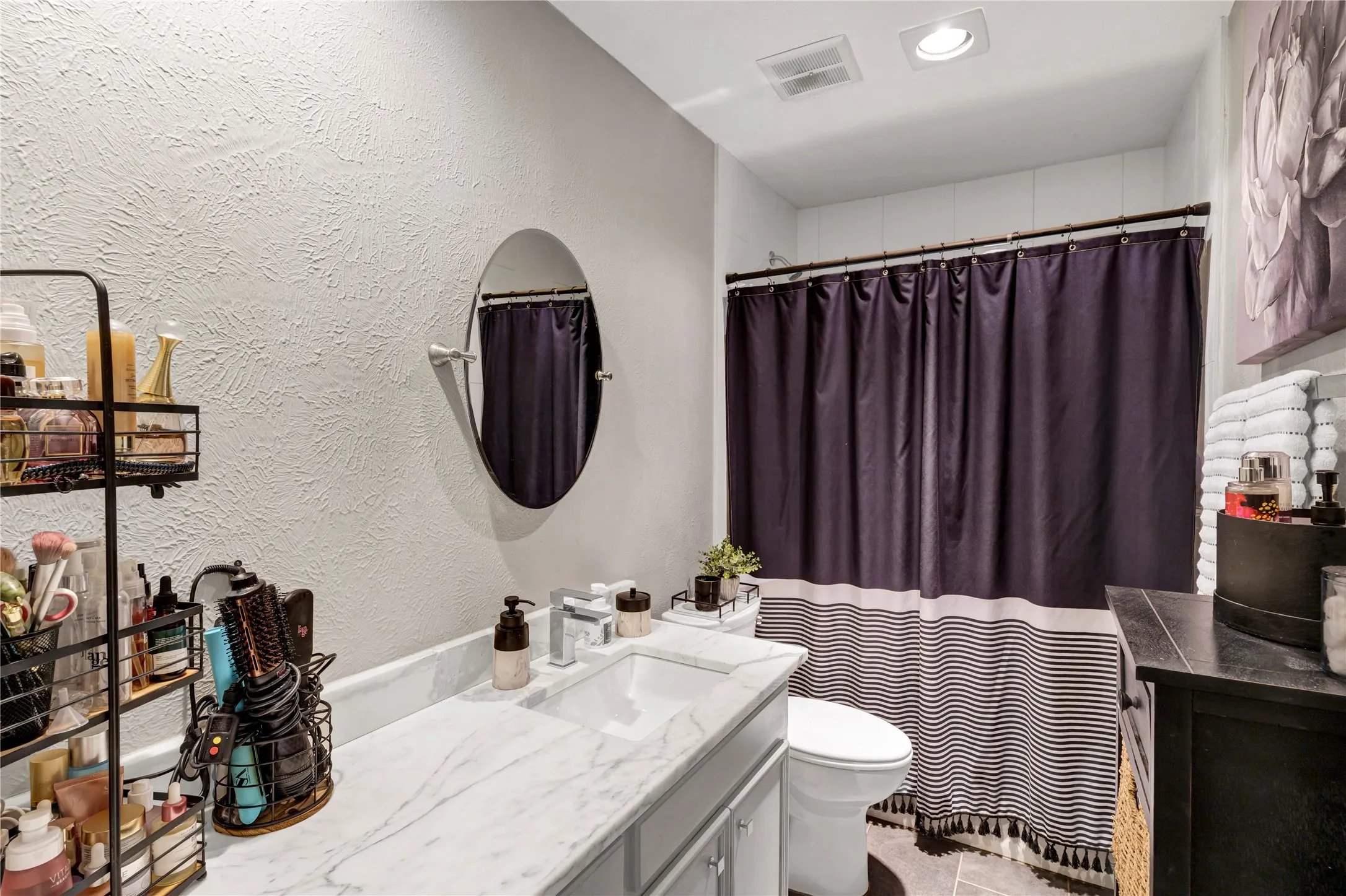 Single Family Residence For Sale in Tarrant County , 1648 Tierney Road, Fort Worth, Texas 76112, 3 Bedroom, 2 Bathroom, 2 Garage spaces, 1,772 Sqft, built in 1976, mls#21355297, Real Estate Agent in Fort Worth, Homes For Sale in Tarrant county, Homes For Sale in Fort Worth, Realtor in Fort Worth Texas, Real Estate Brokerage Independent Realty Texas, Luminita Cordes Realtor
