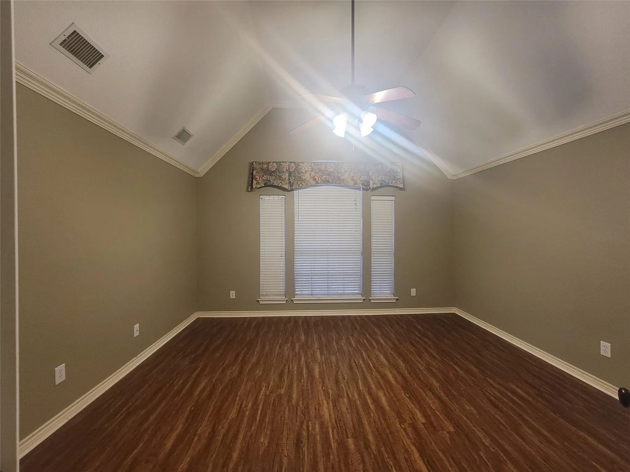 Single Family Residence For Rent in Collin County , 8432 Grand Canyon Drive, Plano, Texas 75025, 3 Bedroom, 2 Bathroom, 2 Garage spaces, 1,726 Sqft, built in 1997, mls#21358965, Real Estate Agent in Plano, Homes For Rent in Collin county, Homes For Rent in Plano, Realtor in Plano Texas, Real Estate Brokerage Independent Realty Texas, Luminita Cordes Realtor