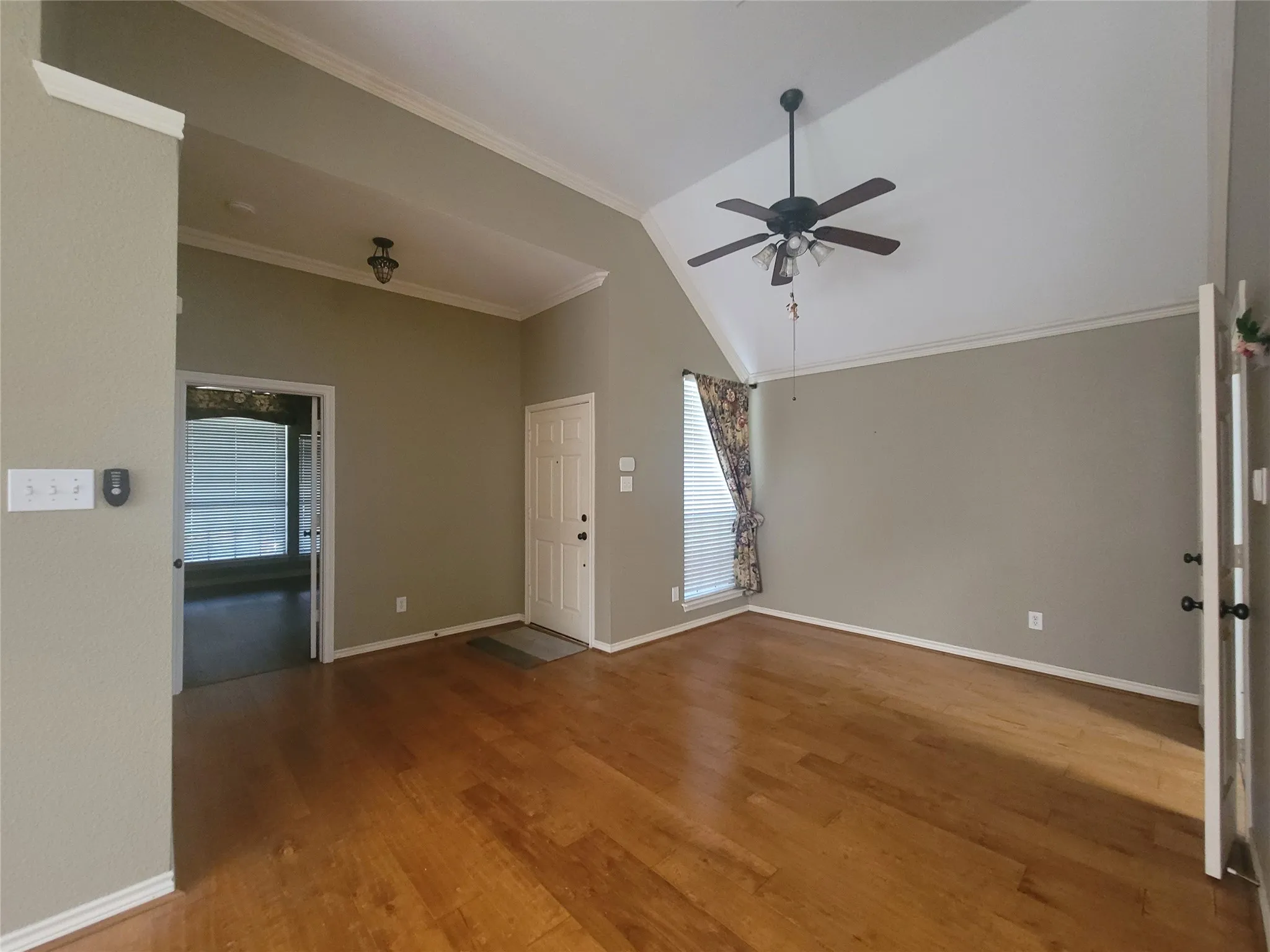 Single Family Residence For Rent in Collin County , 8432 Grand Canyon Drive, Plano, Texas 75025, 3 Bedroom, 2 Bathroom, 2 Garage spaces, 1,726 Sqft, built in 1997, mls#21358965, Real Estate Agent in Plano, Homes For Rent in Collin county, Homes For Rent in Plano, Realtor in Plano Texas, Real Estate Brokerage Independent Realty Texas, Luminita Cordes Realtor