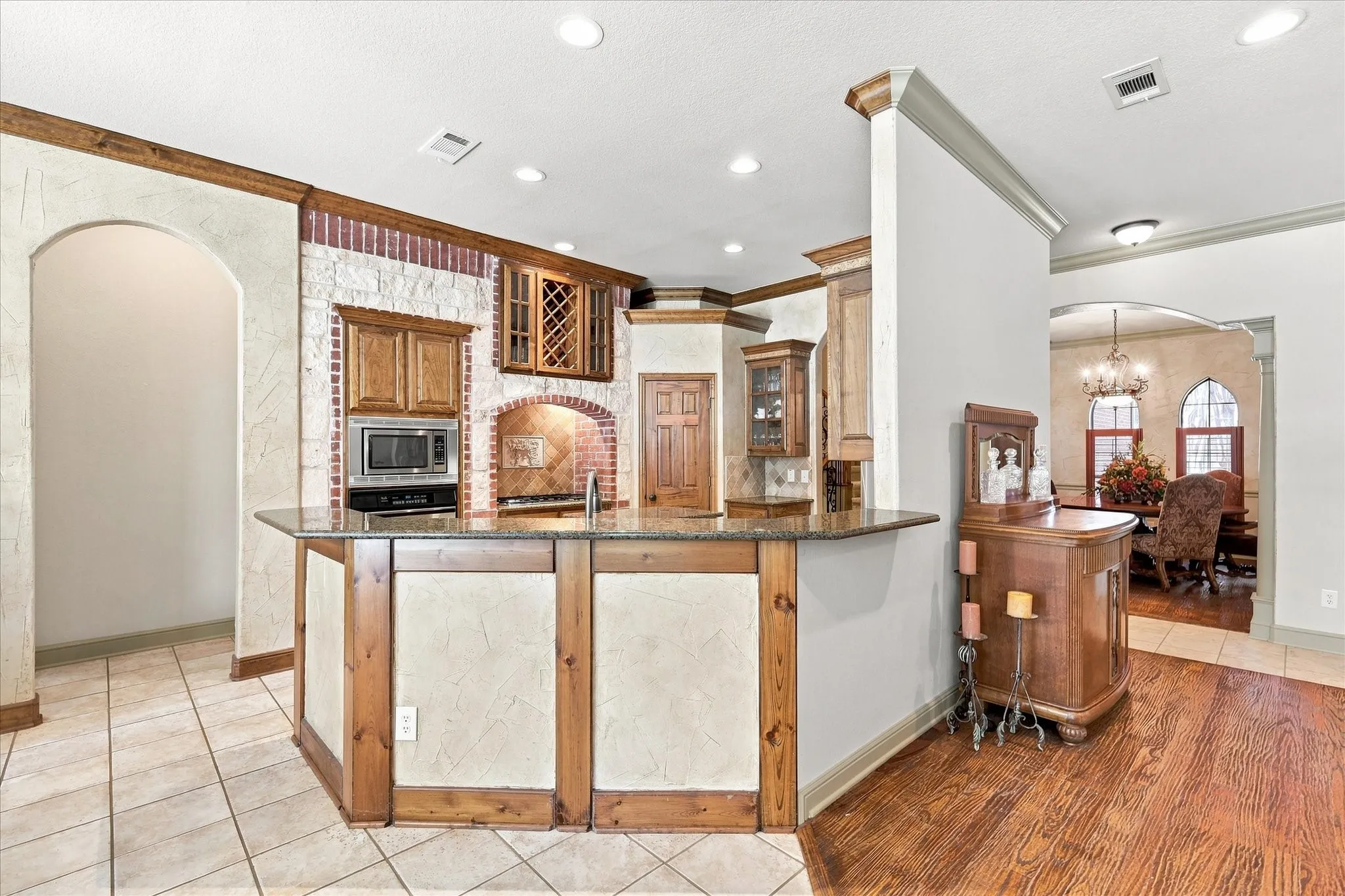 Single Family Residence For Sale in Denton County , 100 Woodland Drive, Krugerville, Texas 76227, 4 Bedroom, 3 Bathroom, 3 Garage spaces, 3,368 Sqft, built in 2005, mls#21357522, Real Estate Agent in Krugerville, Homes For Sale in Denton county, Homes For Sale in Krugerville, Realtor in Krugerville Texas, Real Estate Brokerage Independent Realty Texas, Luminita Cordes Realtor
