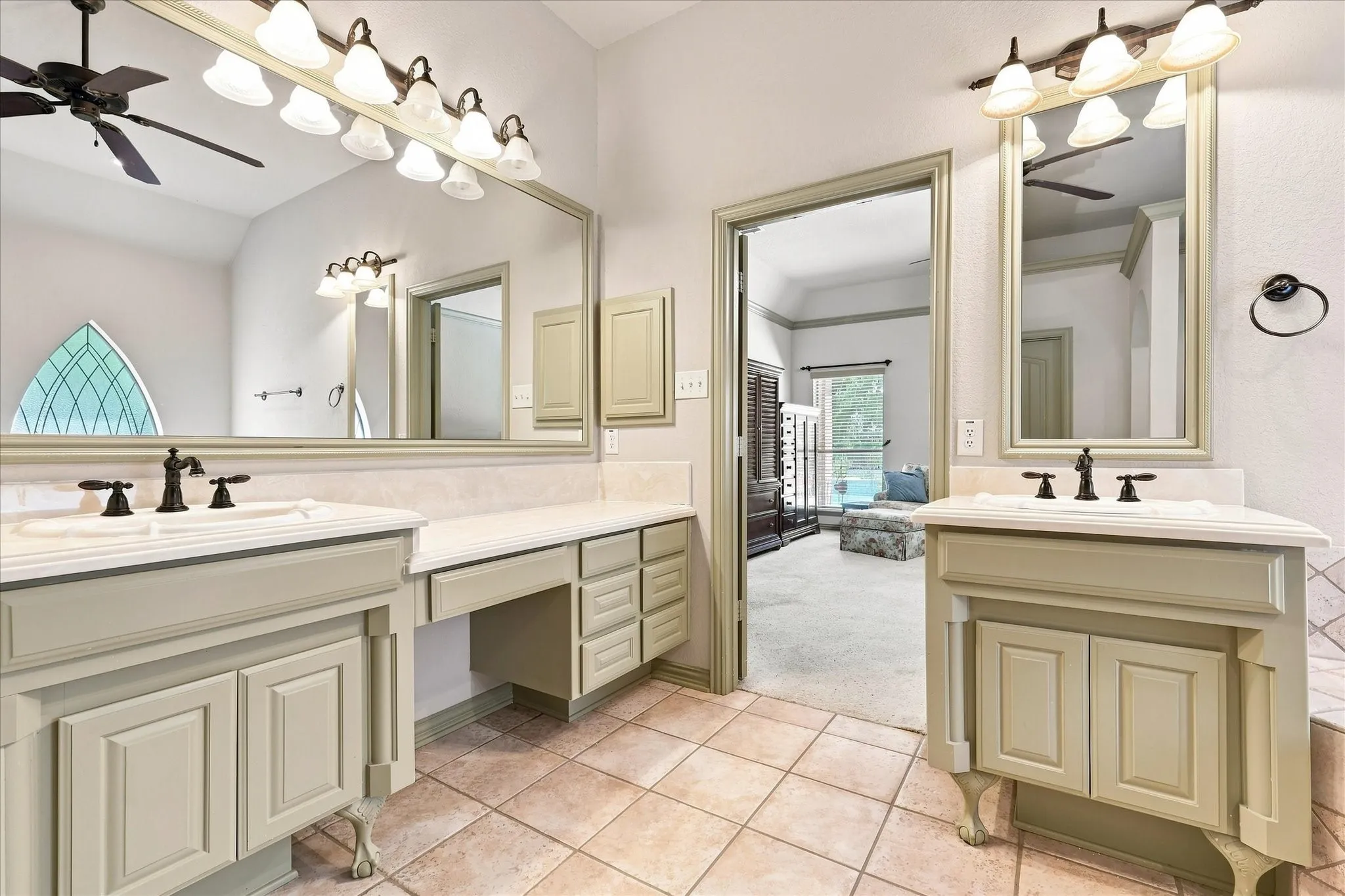 Single Family Residence For Sale in Denton County , 100 Woodland Drive, Krugerville, Texas 76227, 4 Bedroom, 3 Bathroom, 3 Garage spaces, 3,368 Sqft, built in 2005, mls#21357522, Real Estate Agent in Krugerville, Homes For Sale in Denton county, Homes For Sale in Krugerville, Realtor in Krugerville Texas, Real Estate Brokerage Independent Realty Texas, Luminita Cordes Realtor