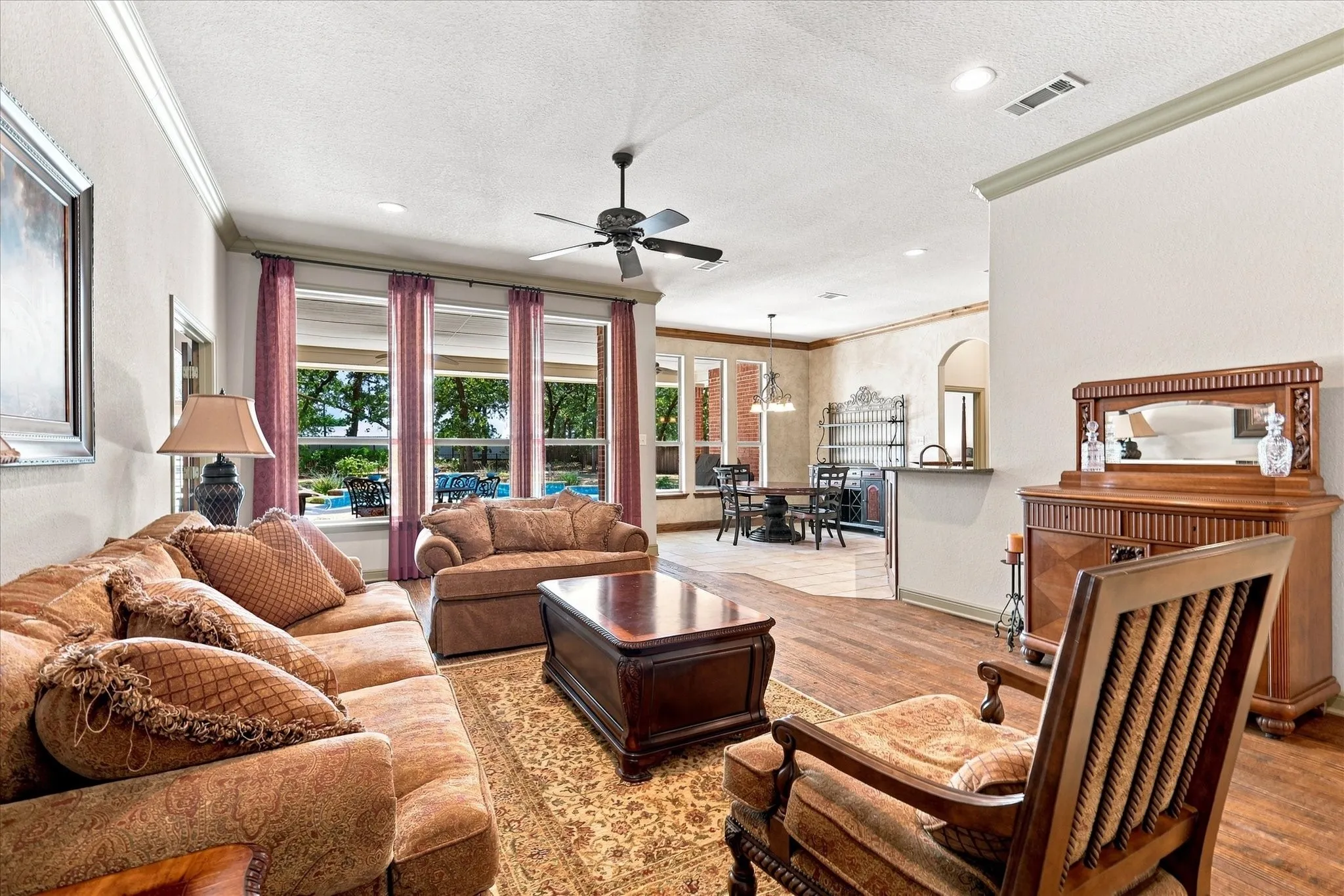 Single Family Residence For Sale in Denton County , 100 Woodland Drive, Krugerville, Texas 76227, 4 Bedroom, 3 Bathroom, 3 Garage spaces, 3,368 Sqft, built in 2005, mls#21357522, Real Estate Agent in Krugerville, Homes For Sale in Denton county, Homes For Sale in Krugerville, Realtor in Krugerville Texas, Real Estate Brokerage Independent Realty Texas, Luminita Cordes Realtor
