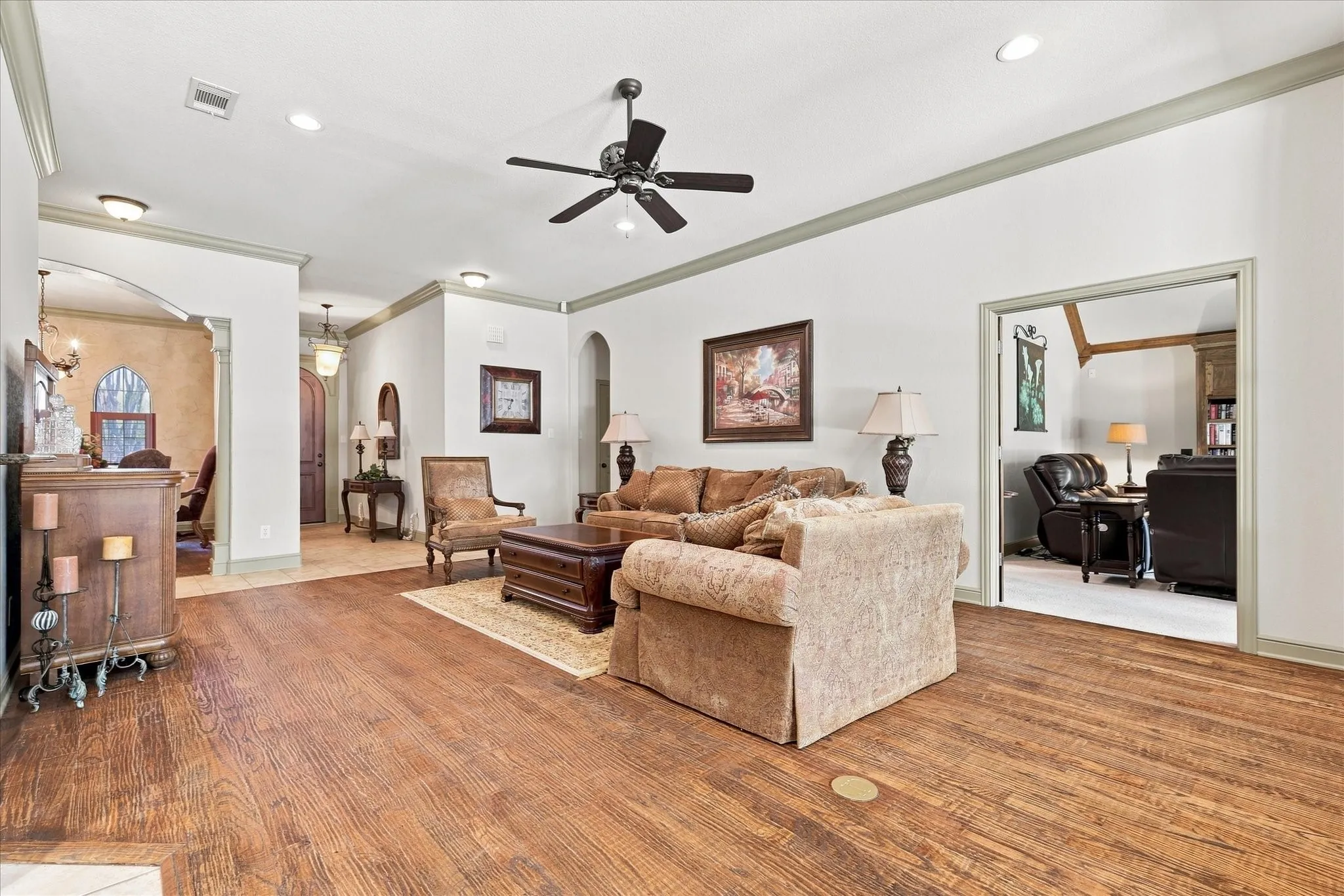 Single Family Residence For Sale in Denton County , 100 Woodland Drive, Krugerville, Texas 76227, 4 Bedroom, 3 Bathroom, 3 Garage spaces, 3,368 Sqft, built in 2005, mls#21357522, Real Estate Agent in Krugerville, Homes For Sale in Denton county, Homes For Sale in Krugerville, Realtor in Krugerville Texas, Real Estate Brokerage Independent Realty Texas, Luminita Cordes Realtor
