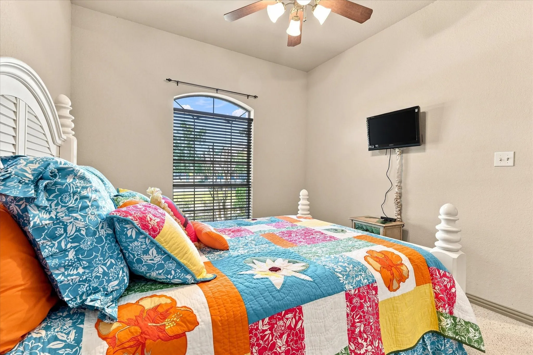 Single Family Residence For Sale in Denton County , 100 Woodland Drive, Krugerville, Texas 76227, 4 Bedroom, 3 Bathroom, 3 Garage spaces, 3,368 Sqft, built in 2005, mls#21357522, Real Estate Agent in Krugerville, Homes For Sale in Denton county, Homes For Sale in Krugerville, Realtor in Krugerville Texas, Real Estate Brokerage Independent Realty Texas, Luminita Cordes Realtor