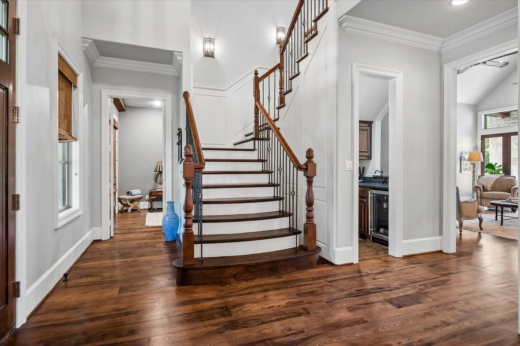 Single Family Residence For Sale in Dallas County , 9434 Dartridge Drive, Dallas, Texas 75238, 5 Bedroom, 5 Bathroom, 2 Garage spaces, 5,039 Sqft, built in 2013, mls#21356418, Real Estate Agent in Dallas, Homes For Sale in Dallas county, Homes For Sale in Dallas, Realtor in Dallas Texas, Real Estate Brokerage Independent Realty Texas, Luminita Cordes Realtor