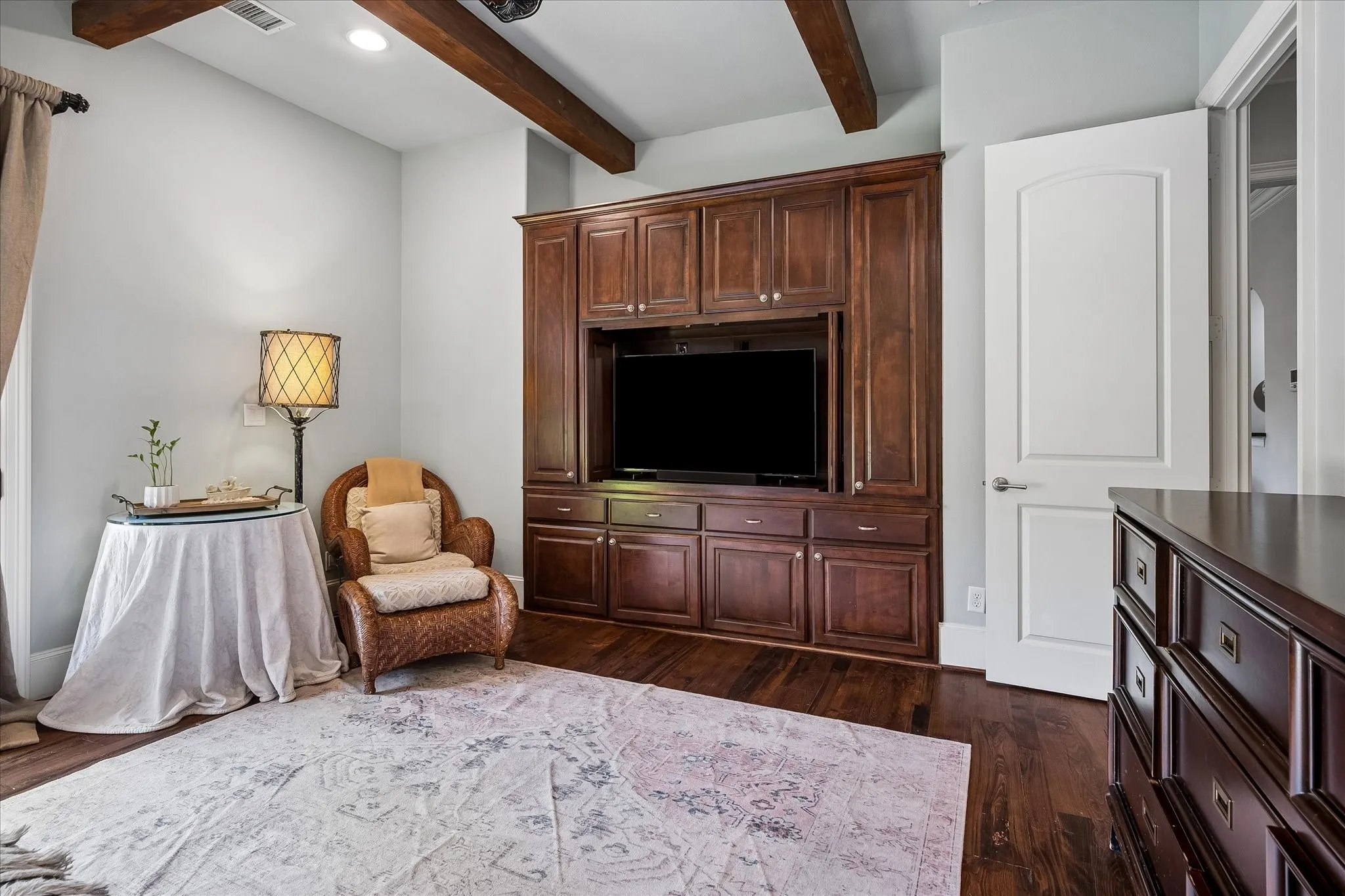 Single Family Residence For Sale in Dallas County , 9434 Dartridge Drive, Dallas, Texas 75238, 5 Bedroom, 5 Bathroom, 2 Garage spaces, 5,039 Sqft, built in 2013, mls#21356418, Real Estate Agent in Dallas, Homes For Sale in Dallas county, Homes For Sale in Dallas, Realtor in Dallas Texas, Real Estate Brokerage Independent Realty Texas, Luminita Cordes Realtor