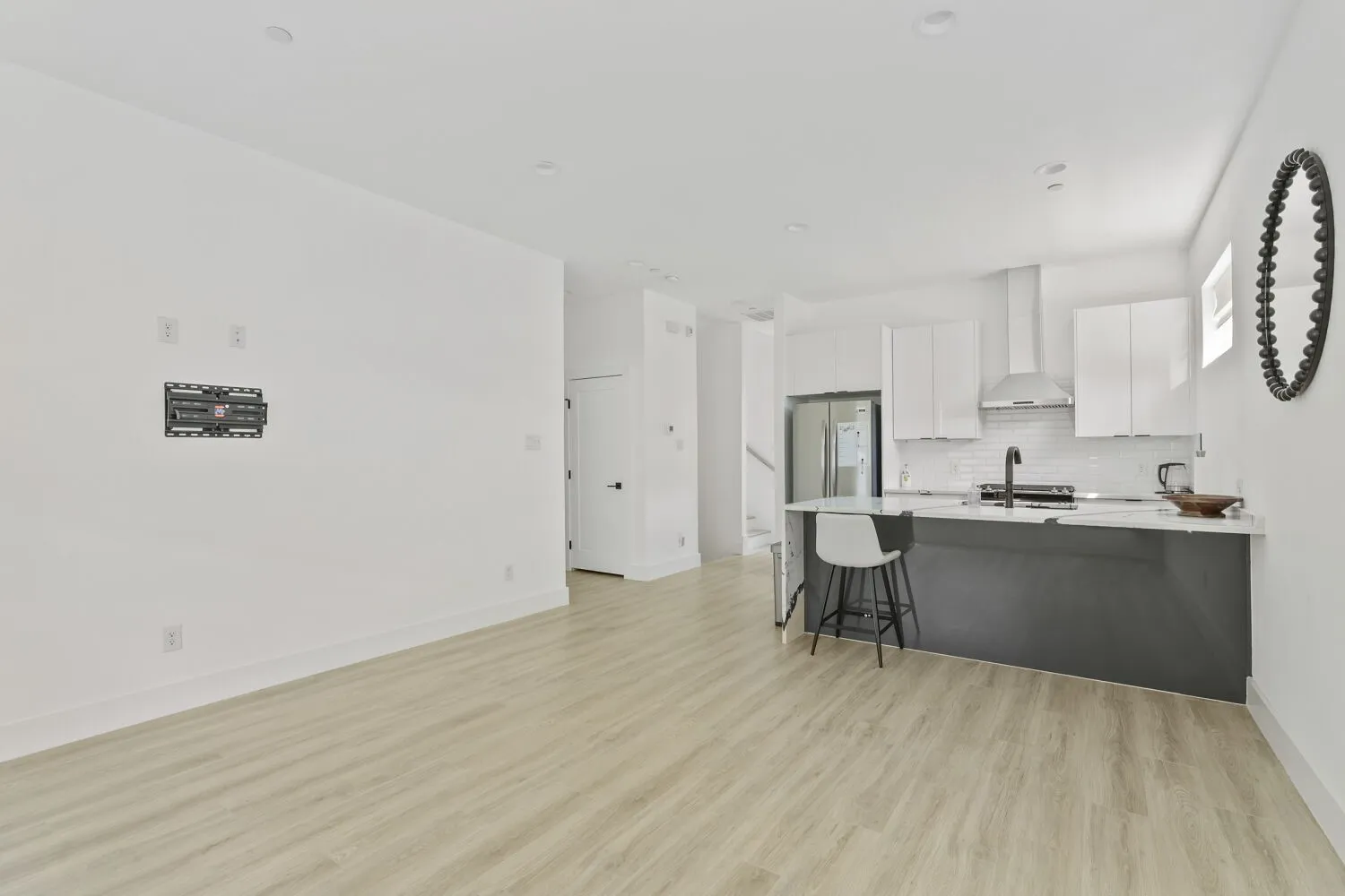 Single Family Residence For Rent in Dallas County , 2614 N Carroll Avenue 101, Dallas, Texas 75204, 3 Bedroom, 3 Bathroom, 3 Garage spaces, 1,530 Sqft, built in 2022, mls#21358966, Real Estate Agent in Dallas, Homes For Rent in Dallas county, Homes For Rent in Dallas, Realtor in Dallas Texas, Real Estate Brokerage Independent Realty Texas, Luminita Cordes Realtor