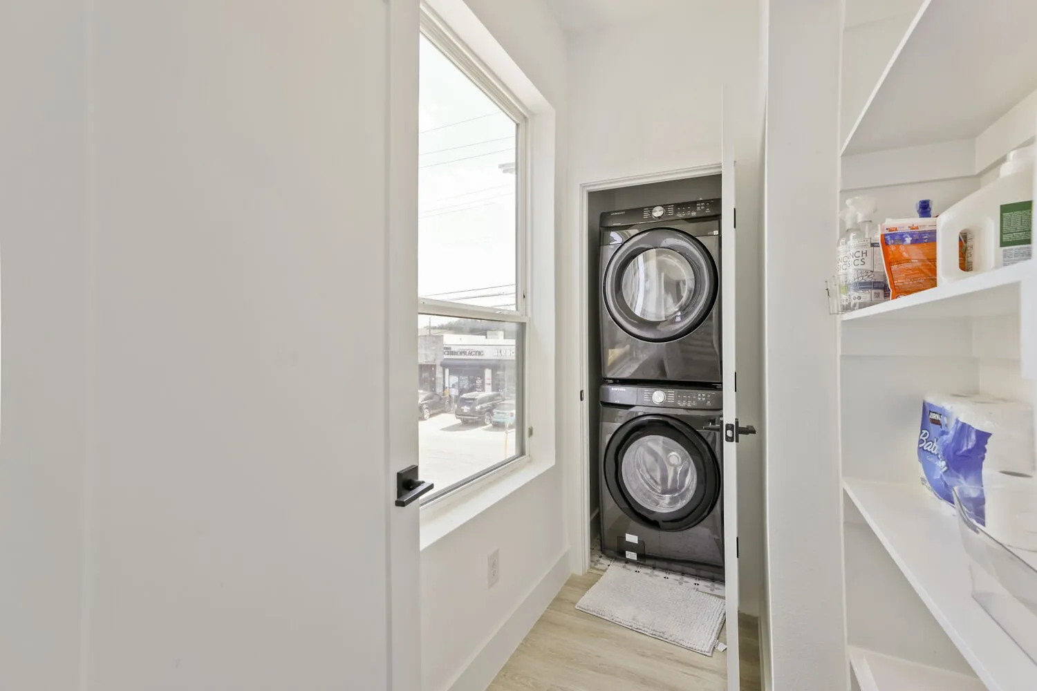 Single Family Residence For Rent in Dallas County , 2614 N Carroll Avenue 101, Dallas, Texas 75204, 3 Bedroom, 3 Bathroom, 3 Garage spaces, 1,530 Sqft, built in 2022, mls#21358966, Real Estate Agent in Dallas, Homes For Rent in Dallas county, Homes For Rent in Dallas, Realtor in Dallas Texas, Real Estate Brokerage Independent Realty Texas, Luminita Cordes Realtor
