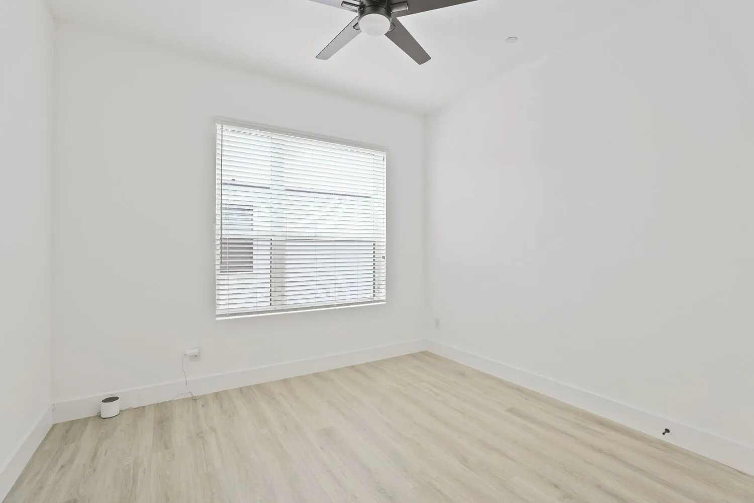 Single Family Residence For Rent in Dallas County , 2614 N Carroll Avenue 101, Dallas, Texas 75204, 3 Bedroom, 3 Bathroom, 3 Garage spaces, 1,530 Sqft, built in 2022, mls#21358966, Real Estate Agent in Dallas, Homes For Rent in Dallas county, Homes For Rent in Dallas, Realtor in Dallas Texas, Real Estate Brokerage Independent Realty Texas, Luminita Cordes Realtor