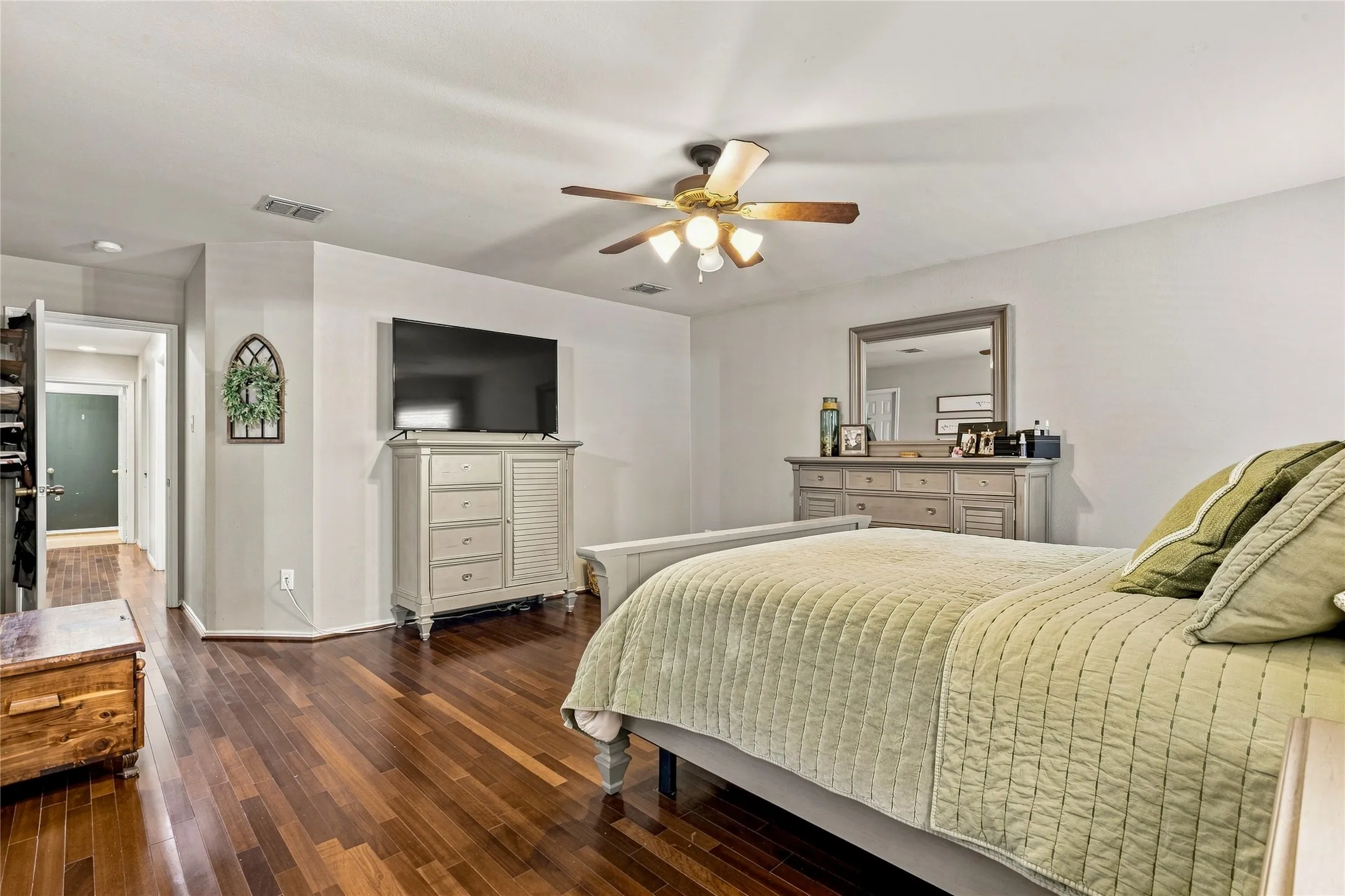Single Family Residence For Sale in Rockwall County , 546 Laurel Lane, Fate, Texas 75087, 3 Bedroom, 2 Bathroom, 2 Garage spaces, 1,869 Sqft, built in 2007, mls#21358914, Real Estate Agent in Fate, Homes For Sale in Rockwall county, Homes For Sale in Fate, Realtor in Fate Texas, Real Estate Brokerage Independent Realty Texas, Luminita Cordes Realtor