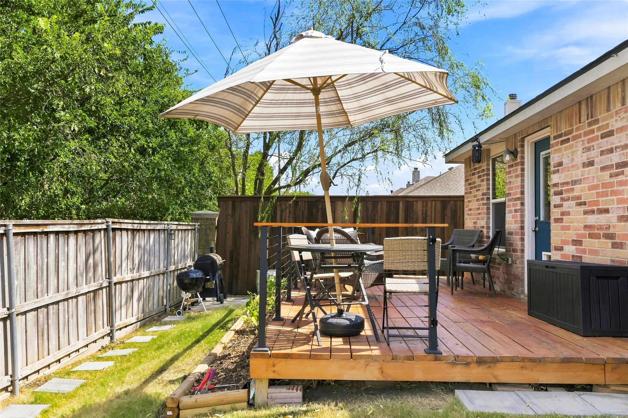 Single Family Residence For Sale in Rockwall County , 546 Laurel Lane, Fate, Texas 75087, 3 Bedroom, 2 Bathroom, 2 Garage spaces, 1,869 Sqft, built in 2007, mls#21358914, Real Estate Agent in Fate, Homes For Sale in Rockwall county, Homes For Sale in Fate, Realtor in Fate Texas, Real Estate Brokerage Independent Realty Texas, Luminita Cordes Realtor