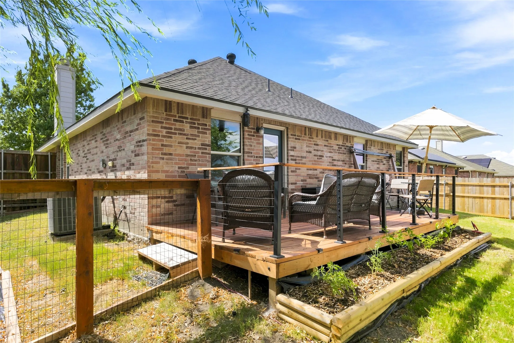 Single Family Residence For Sale in Rockwall County , 546 Laurel Lane, Fate, Texas 75087, 3 Bedroom, 2 Bathroom, 2 Garage spaces, 1,869 Sqft, built in 2007, mls#21358914, Real Estate Agent in Fate, Homes For Sale in Rockwall county, Homes For Sale in Fate, Realtor in Fate Texas, Real Estate Brokerage Independent Realty Texas, Luminita Cordes Realtor