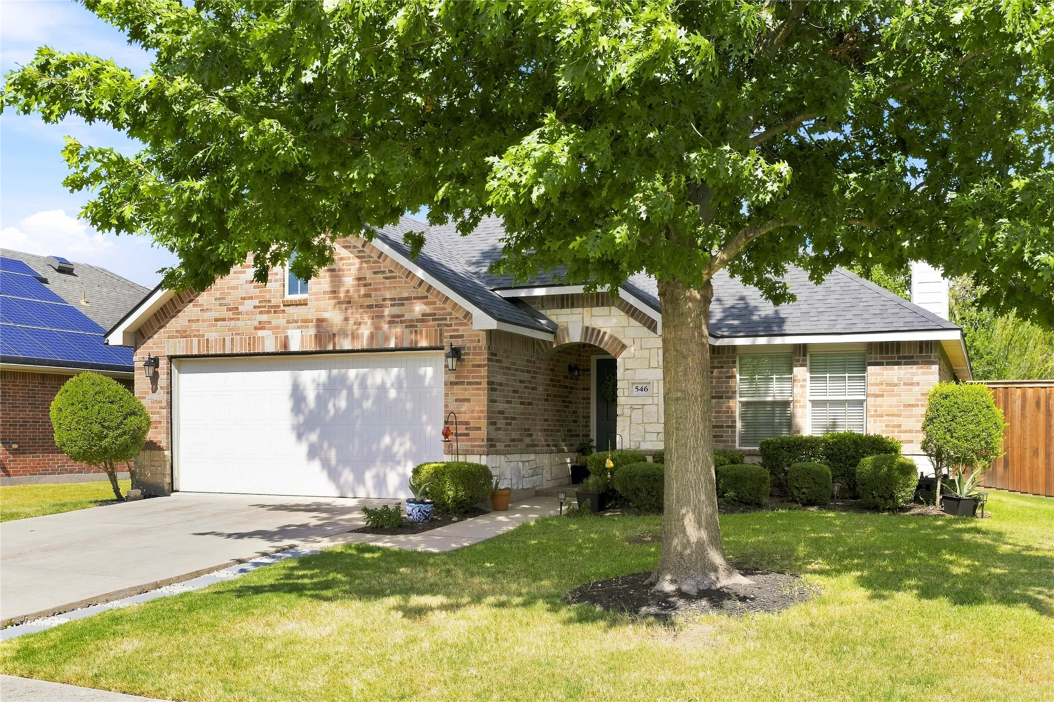 Single Family Residence For Sale in Rockwall County , 546 Laurel Lane, Fate, Texas 75087, 3 Bedroom, 2 Bathroom, 2 Garage spaces, 1,869 Sqft, built in 2007, mls#21358914, Real Estate Agent in Fate, Homes For Sale in Rockwall county, Homes For Sale in Fate, Realtor in Fate Texas, Real Estate Brokerage Independent Realty Texas, Luminita Cordes Realtor