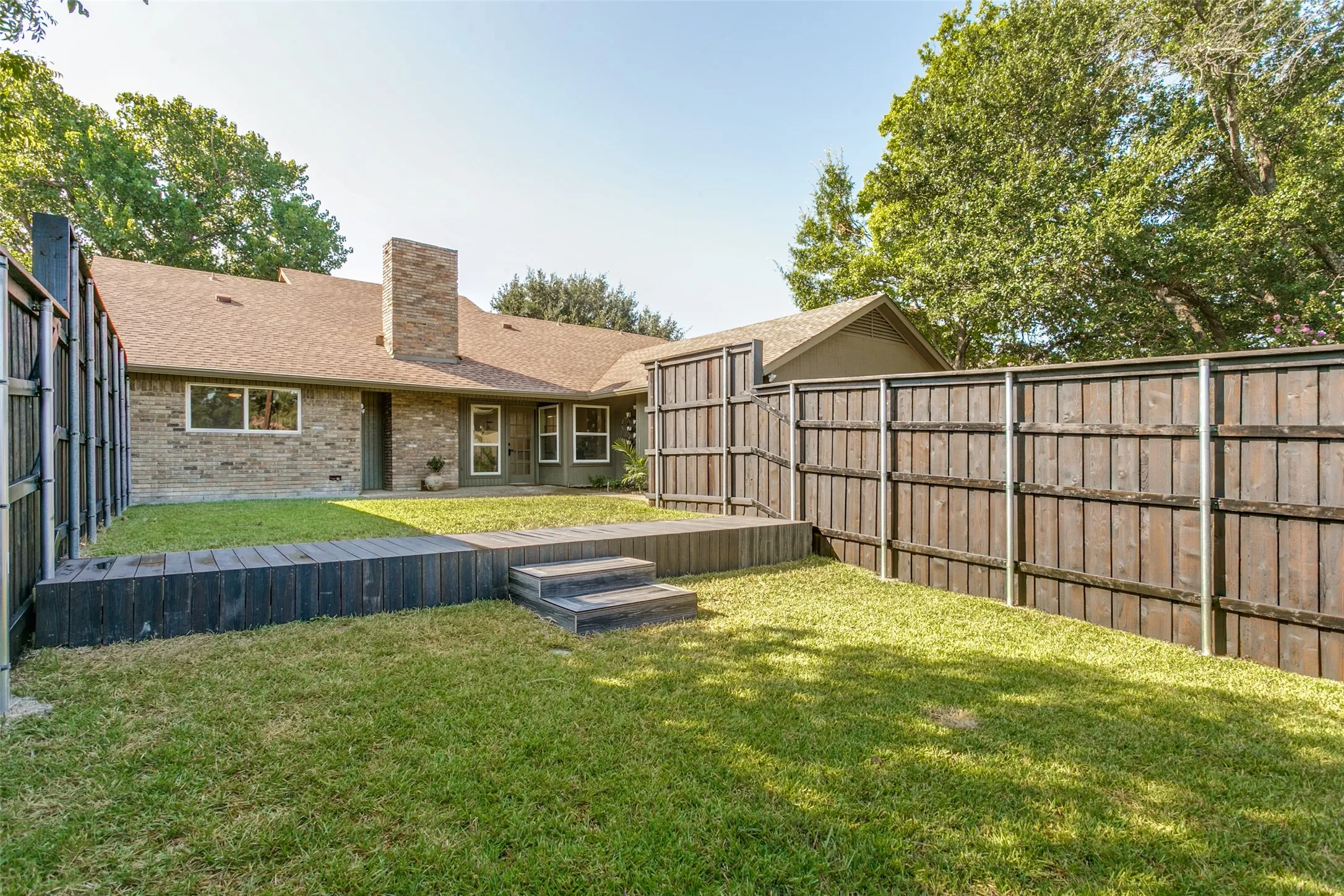 Single Family Residence For Sale in Dallas County , 8031 Moss Meadows Drive, Dallas, Texas 75231, 4 Bedroom, 3 Bathroom, 2 Garage spaces, 1,953 Sqft, built in 1978, mls#21358867, Real Estate Agent in Dallas, Homes For Sale in Dallas county, Homes For Sale in Dallas, Realtor in Dallas Texas, Real Estate Brokerage Independent Realty Texas, Luminita Cordes Realtor