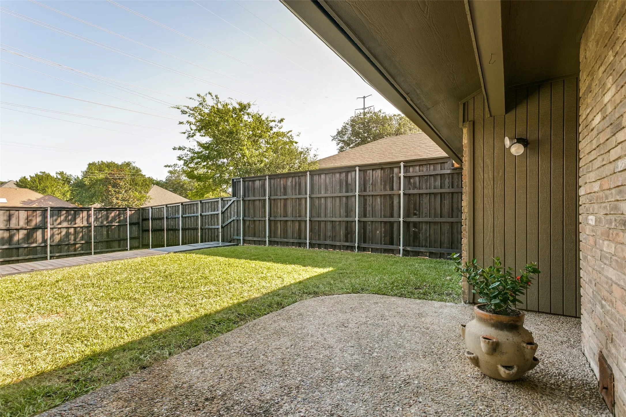 Single Family Residence For Sale in Dallas County , 8031 Moss Meadows Drive, Dallas, Texas 75231, 4 Bedroom, 3 Bathroom, 2 Garage spaces, 1,953 Sqft, built in 1978, mls#21358867, Real Estate Agent in Dallas, Homes For Sale in Dallas county, Homes For Sale in Dallas, Realtor in Dallas Texas, Real Estate Brokerage Independent Realty Texas, Luminita Cordes Realtor