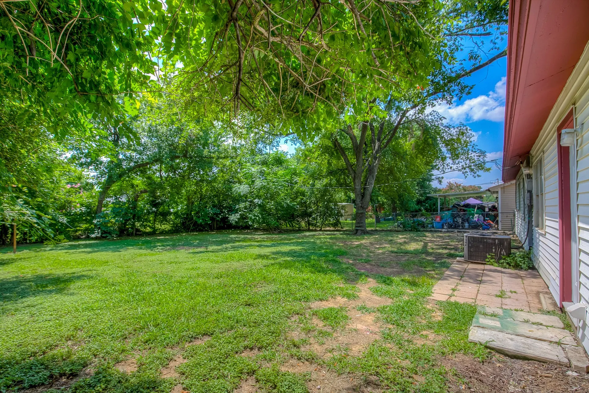 Single Family Residence For Rent in Tarrant County , 820 Collin Drive, Euless, Texas 76039, 3 Bedroom, 1 Bathroom, 1 Garage spaces, 910 Sqft, built in 1958, mls#21293630, Real Estate Agent in Euless, Homes For Rent in Tarrant county, Homes For Rent in Euless, Realtor in Euless Texas, Real Estate Brokerage Independent Realty Texas, Luminita Cordes Realtor