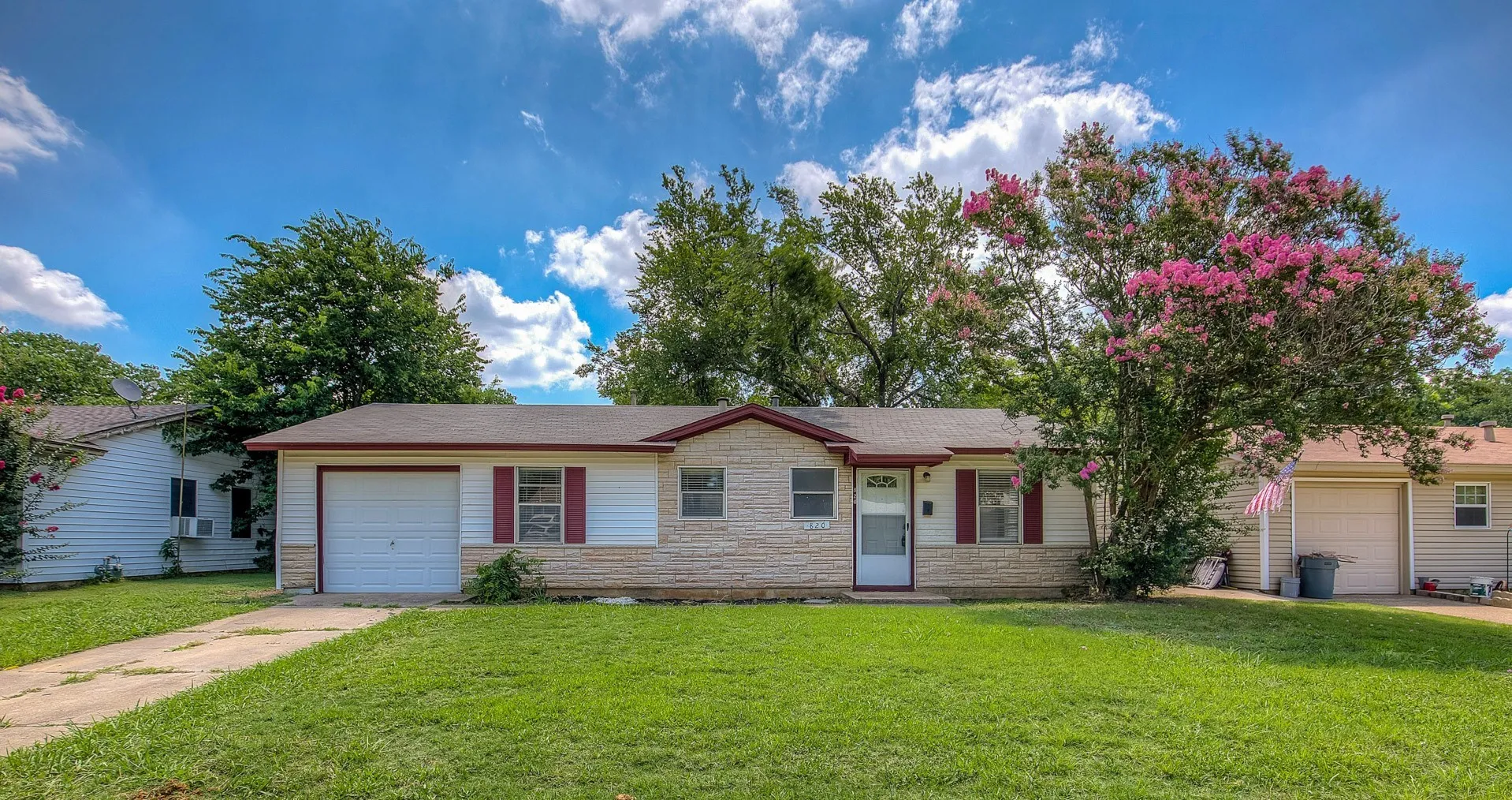 Single Family Residence For Rent in Tarrant County , 820 Collin Drive, Euless, Texas 76039, 3 Bedroom, 1 Bathroom, 1 Garage spaces, 910 Sqft, built in 1958, mls#21293630, Real Estate Agent in Euless, Homes For Rent in Tarrant county, Homes For Rent in Euless, Realtor in Euless Texas, Real Estate Brokerage Independent Realty Texas, Luminita Cordes Realtor