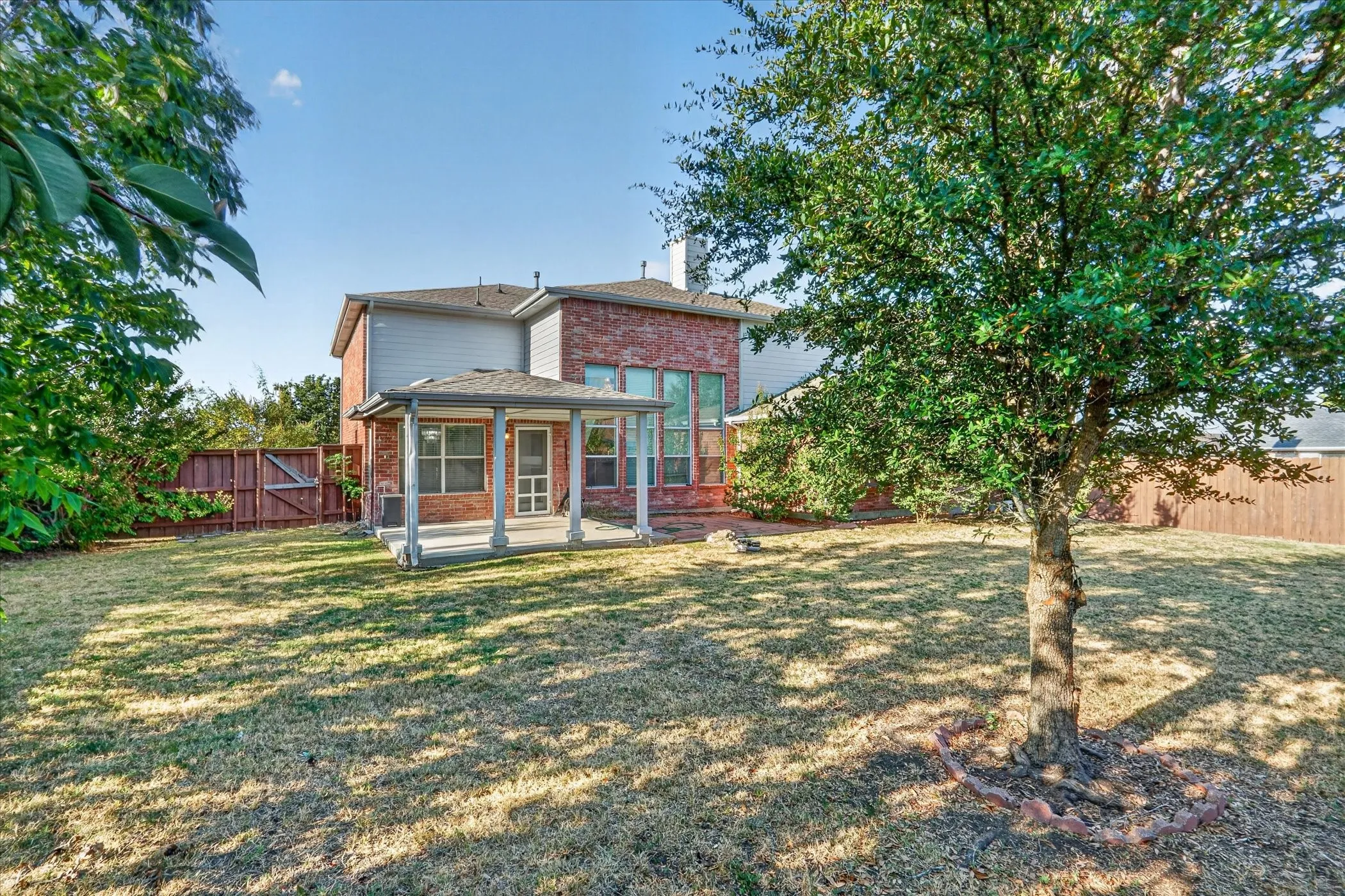 Single Family Residence For Rent in Kaufman County , 2112 Aster Trail, Forney, Texas 75126, 4 Bedroom, 4 Bathroom, 2 Garage spaces, 3,100 Sqft, built in 2004, mls#21358986, Real Estate Agent in Forney, Homes For Rent in Kaufman county, Homes For Rent in Forney, Realtor in Forney Texas, Real Estate Brokerage Independent Realty Texas, Luminita Cordes Realtor
