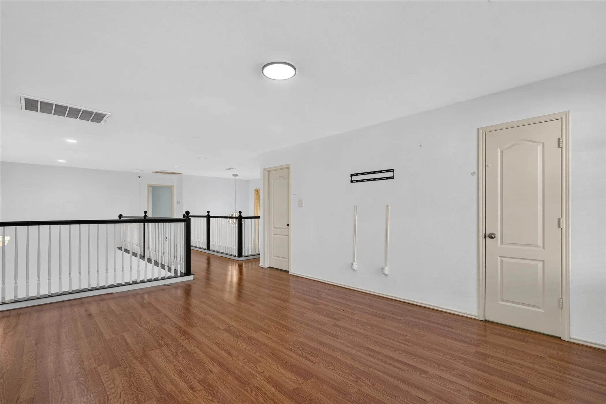 Single Family Residence For Rent in Kaufman County , 2112 Aster Trail, Forney, Texas 75126, 4 Bedroom, 4 Bathroom, 2 Garage spaces, 3,100 Sqft, built in 2004, mls#21358986, Real Estate Agent in Forney, Homes For Rent in Kaufman county, Homes For Rent in Forney, Realtor in Forney Texas, Real Estate Brokerage Independent Realty Texas, Luminita Cordes Realtor