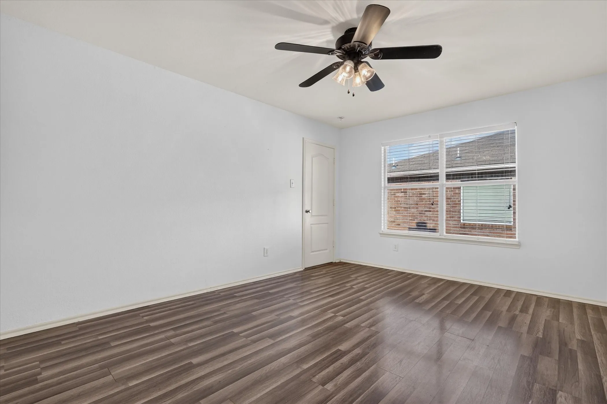 Single Family Residence For Rent in Kaufman County , 2112 Aster Trail, Forney, Texas 75126, 4 Bedroom, 4 Bathroom, 2 Garage spaces, 3,100 Sqft, built in 2004, mls#21358986, Real Estate Agent in Forney, Homes For Rent in Kaufman county, Homes For Rent in Forney, Realtor in Forney Texas, Real Estate Brokerage Independent Realty Texas, Luminita Cordes Realtor