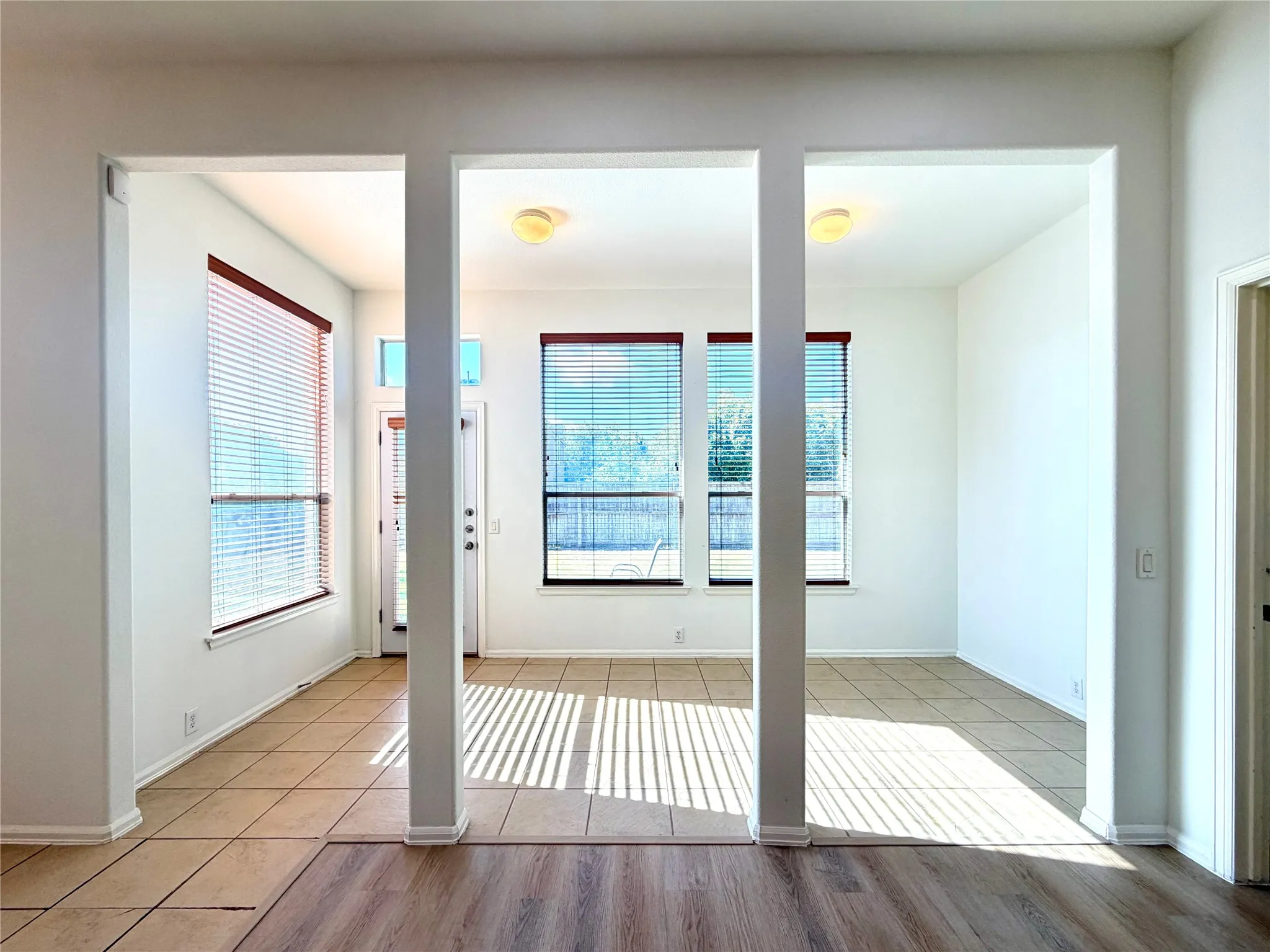 Single Family Residence For Rent in Tarrant County , 2811 Barco, Grand Prairie, Texas 75054, 3 Bedroom, 2 Bathroom, 2 Garage spaces, 2,089 Sqft, built in 2006, mls#21358901, Real Estate Agent in Grand Prairie, Homes For Rent in Tarrant county, Homes For Rent in Grand Prairie, Realtor in Grand Prairie Texas, Real Estate Brokerage Independent Realty Texas, Luminita Cordes Realtor
