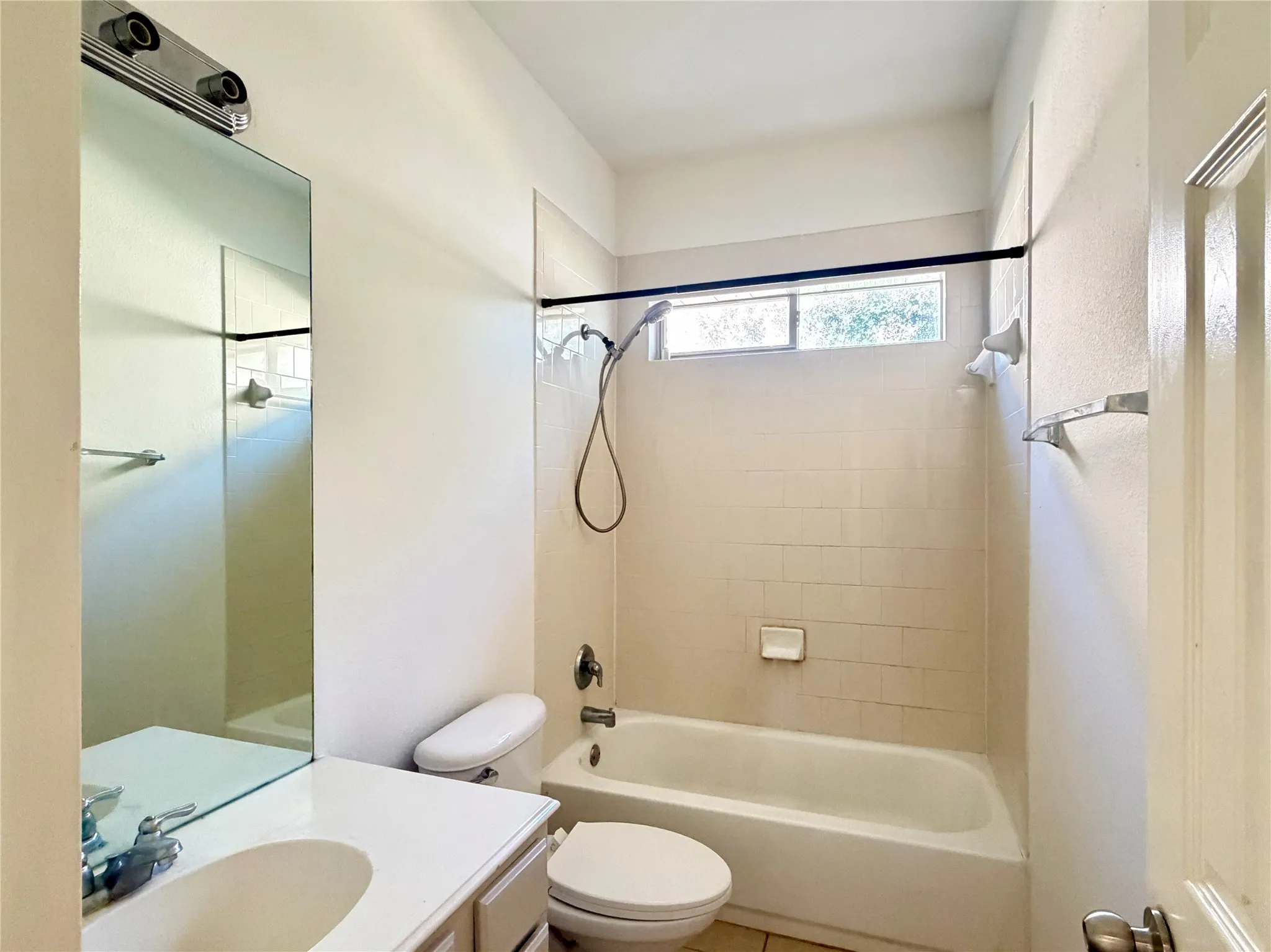 Single Family Residence For Rent in Tarrant County , 2811 Barco, Grand Prairie, Texas 75054, 3 Bedroom, 2 Bathroom, 2 Garage spaces, 2,089 Sqft, built in 2006, mls#21358901, Real Estate Agent in Grand Prairie, Homes For Rent in Tarrant county, Homes For Rent in Grand Prairie, Realtor in Grand Prairie Texas, Real Estate Brokerage Independent Realty Texas, Luminita Cordes Realtor