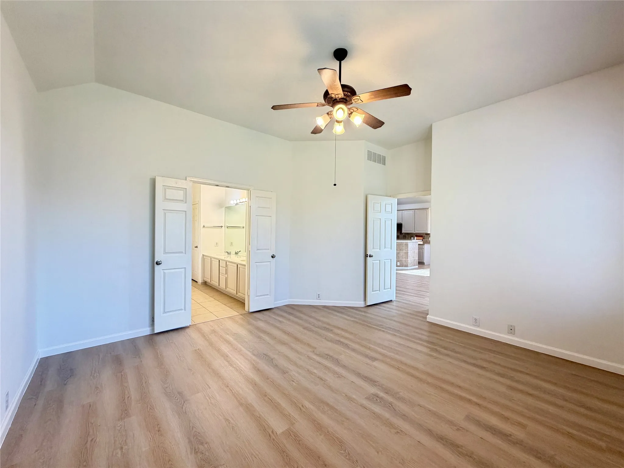 Single Family Residence For Rent in Tarrant County , 2811 Barco, Grand Prairie, Texas 75054, 3 Bedroom, 2 Bathroom, 2 Garage spaces, 2,089 Sqft, built in 2006, mls#21358901, Real Estate Agent in Grand Prairie, Homes For Rent in Tarrant county, Homes For Rent in Grand Prairie, Realtor in Grand Prairie Texas, Real Estate Brokerage Independent Realty Texas, Luminita Cordes Realtor