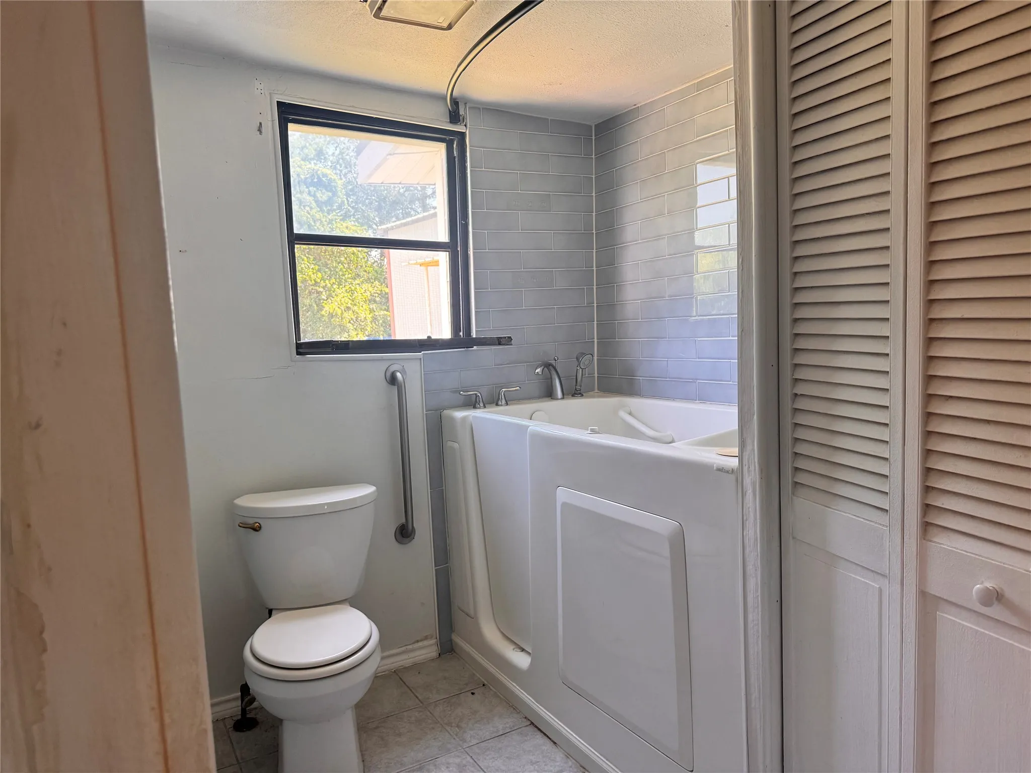 Business For Sale in Johnson County , 8208 Pearl Street, Lillian, Texas 76061, 0, 0, Garage spaces, 1,608 Sqft, built in 1960, mls#21357698, Real Estate Agent in Lillian, Homes For Sale in Johnson county, Homes For Sale in Lillian, Realtor in Lillian Texas, Real Estate Brokerage Independent Realty Texas, Luminita Cordes Realtor