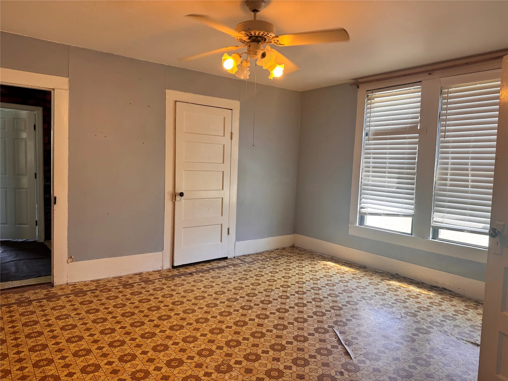 Business For Sale in Johnson County , 8208 Pearl Street, Lillian, Texas 76061, 0, 0, Garage spaces, 1,608 Sqft, built in 1960, mls#21357698, Real Estate Agent in Lillian, Homes For Sale in Johnson county, Homes For Sale in Lillian, Realtor in Lillian Texas, Real Estate Brokerage Independent Realty Texas, Luminita Cordes Realtor