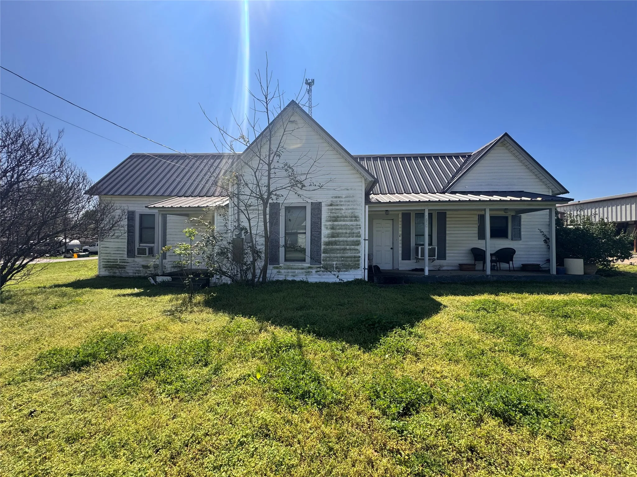 Business For Sale in Johnson County , 8208 Pearl Street, Lillian, Texas 76061, 0, 0, Garage spaces, 1,608 Sqft, built in 1960, mls#21357698, Real Estate Agent in Lillian, Homes For Sale in Johnson county, Homes For Sale in Lillian, Realtor in Lillian Texas, Real Estate Brokerage Independent Realty Texas, Luminita Cordes Realtor