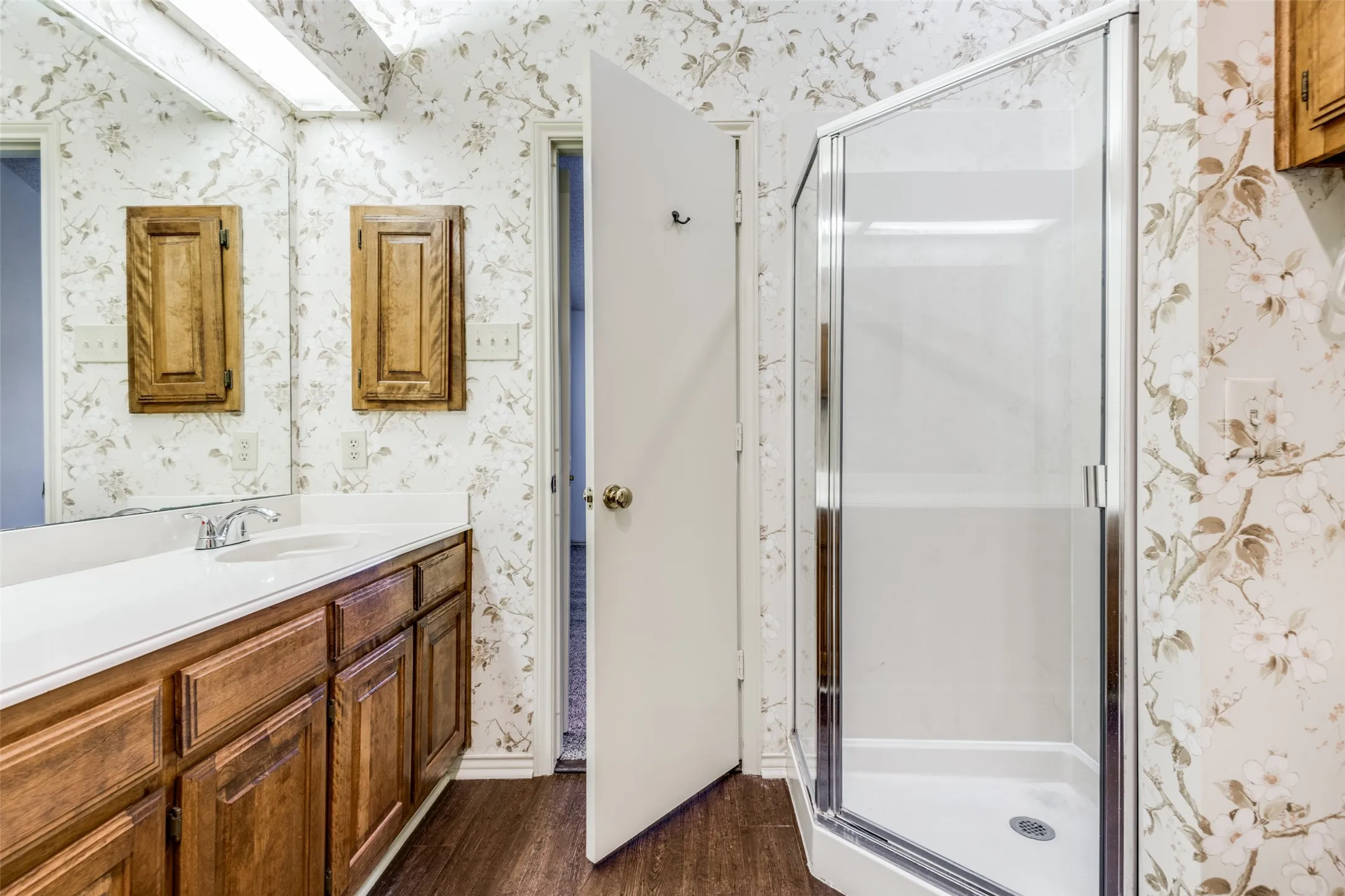 Duplex For Rent in Collin County , 2108 Promontory Point, Plano, Texas 75075, 3 Bedroom, 2 Bathroom, 2 Garage spaces, 1,348 Sqft, built in 1983, Price $2,195, mls#21351075, Real Estate Agent in Plano, Homes For Rent in Collin county, Homes For Rent in Plano, Realtor in Plano Texas, Real Estate Brokerage Independent Realty Texas, Luminita Cordes Realtor