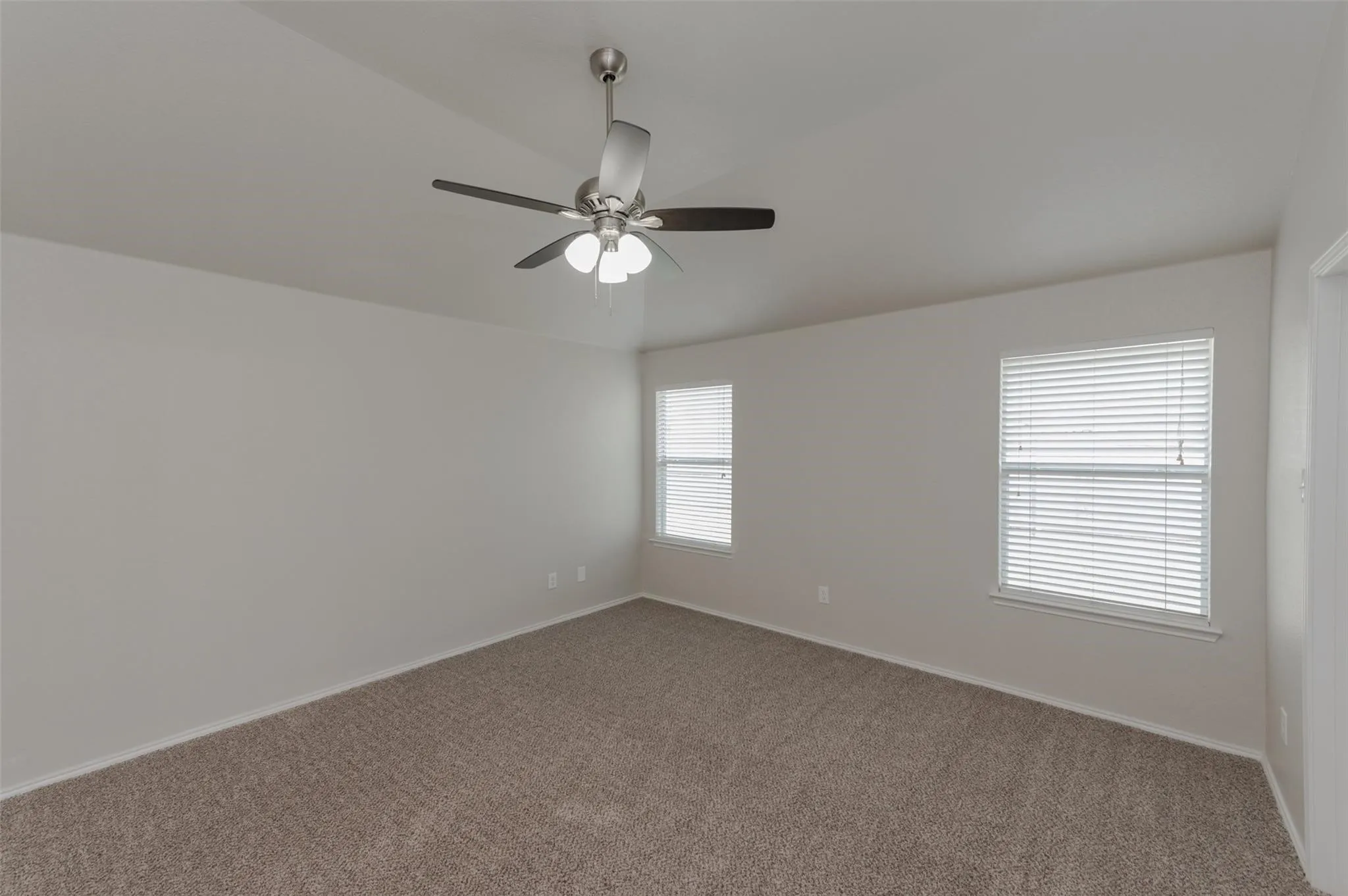Single Family Residence For Rent in Tarrant County , 1232 Round Pen Run, Fort Worth, Texas 76052, 4 Bedroom, 2 Bathroom, 2 Garage spaces, 2,064 Sqft, built in 2006, mls#21356534, Real Estate Agent in Fort Worth, Homes For Rent in Tarrant county, Homes For Rent in Fort Worth, Realtor in Fort Worth Texas, Real Estate Brokerage Independent Realty Texas, Luminita Cordes Realtor