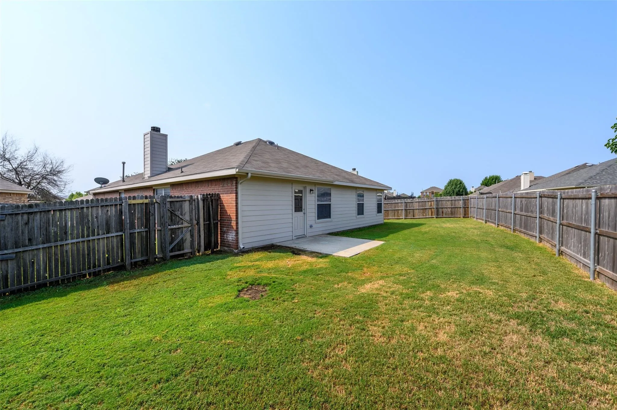 Single Family Residence For Rent in Tarrant County , 1232 Round Pen Run, Fort Worth, Texas 76052, 4 Bedroom, 2 Bathroom, 2 Garage spaces, 2,064 Sqft, built in 2006, mls#21356534, Real Estate Agent in Fort Worth, Homes For Rent in Tarrant county, Homes For Rent in Fort Worth, Realtor in Fort Worth Texas, Real Estate Brokerage Independent Realty Texas, Luminita Cordes Realtor
