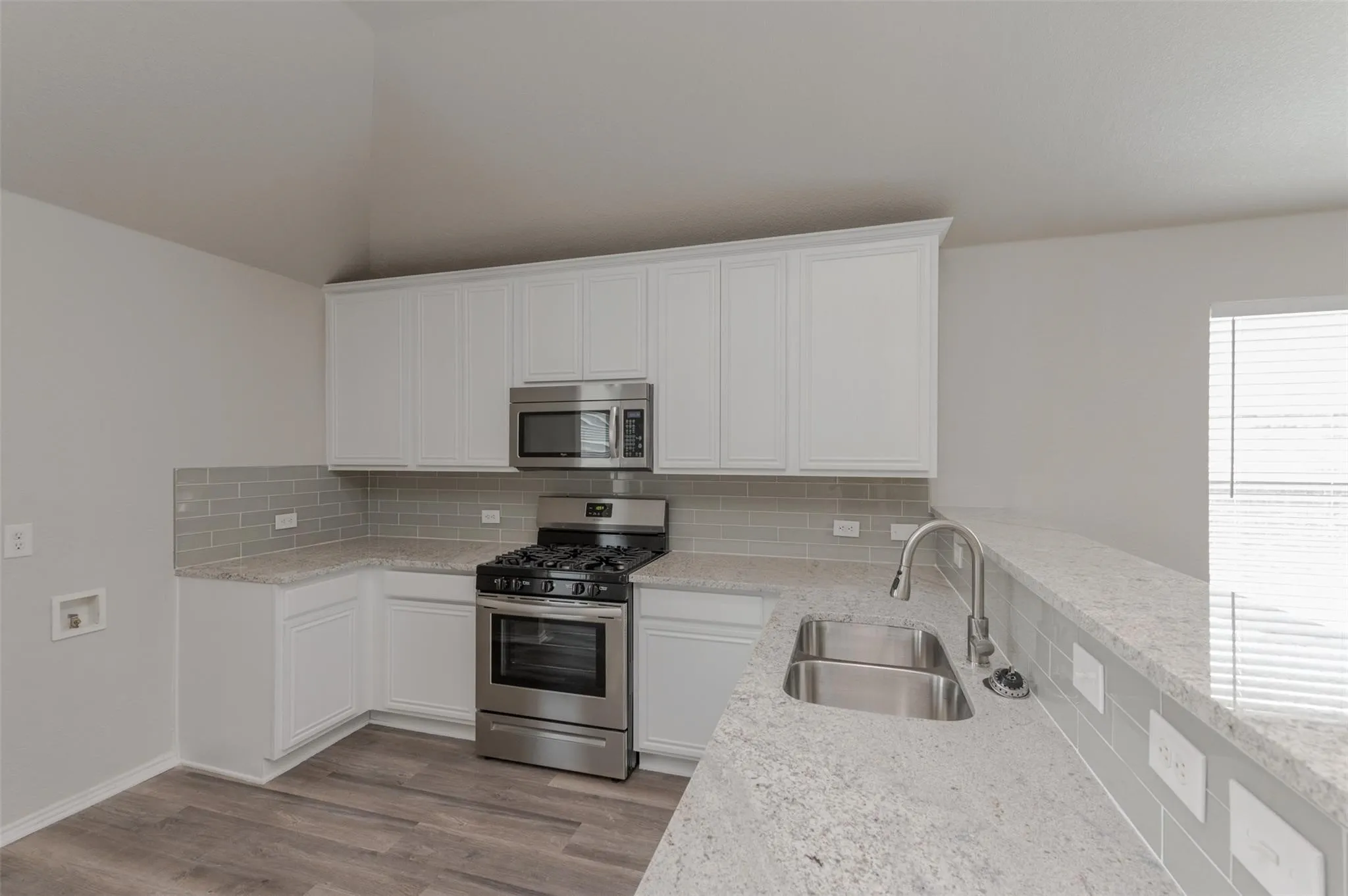 Single Family Residence For Rent in Tarrant County , 1232 Round Pen Run, Fort Worth, Texas 76052, 4 Bedroom, 2 Bathroom, 2 Garage spaces, 2,064 Sqft, built in 2006, mls#21356534, Real Estate Agent in Fort Worth, Homes For Rent in Tarrant county, Homes For Rent in Fort Worth, Realtor in Fort Worth Texas, Real Estate Brokerage Independent Realty Texas, Luminita Cordes Realtor