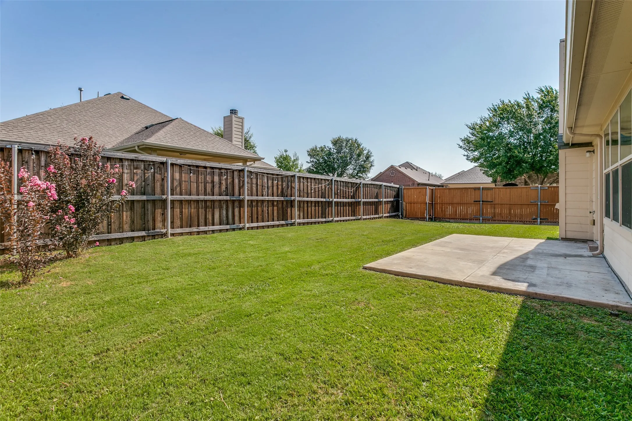 Single Family Residence For Sale in Denton County , 2213 Willow Creek Drive, Little Elm, Texas 75068, 3 Bedroom, 2 Bathroom, 2 Garage spaces, 1,825 Sqft, built in 2012, mls#21358976, Real Estate Agent in Little Elm, Homes For Sale in Denton county, Homes For Sale in Little Elm, Realtor in Little Elm Texas, Real Estate Brokerage Independent Realty Texas, Luminita Cordes Realtor