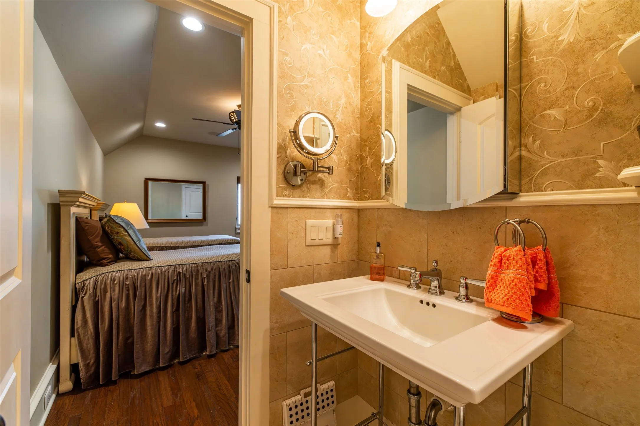 Single Family Residence For Sale in Harrison County , 325 Young Road, Hallsville, Texas 75650, 4 Bedroom, 4 Bathroom, 3 Garage spaces, 7,100 Sqft, built in 2014, mls#21358996, Real Estate Agent in Hallsville, Homes For Sale in Harrison county, Homes For Sale in Hallsville, Realtor in Hallsville Texas, Real Estate Brokerage Independent Realty Texas, Luminita Cordes Realtor
