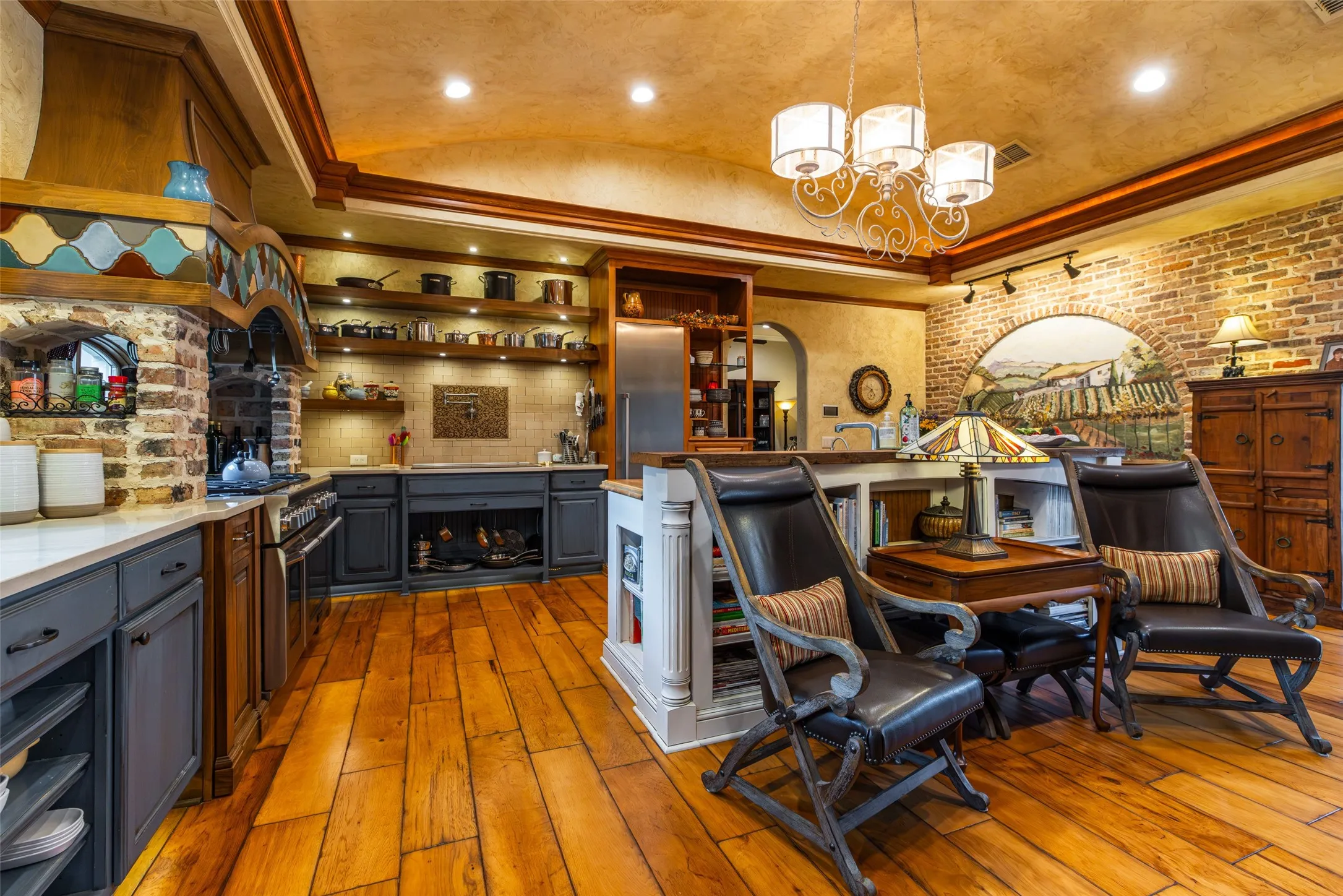 Single Family Residence For Sale in Harrison County , 325 Young Road, Hallsville, Texas 75650, 4 Bedroom, 4 Bathroom, 3 Garage spaces, 7,100 Sqft, built in 2014, mls#21358996, Real Estate Agent in Hallsville, Homes For Sale in Harrison county, Homes For Sale in Hallsville, Realtor in Hallsville Texas, Real Estate Brokerage Independent Realty Texas, Luminita Cordes Realtor