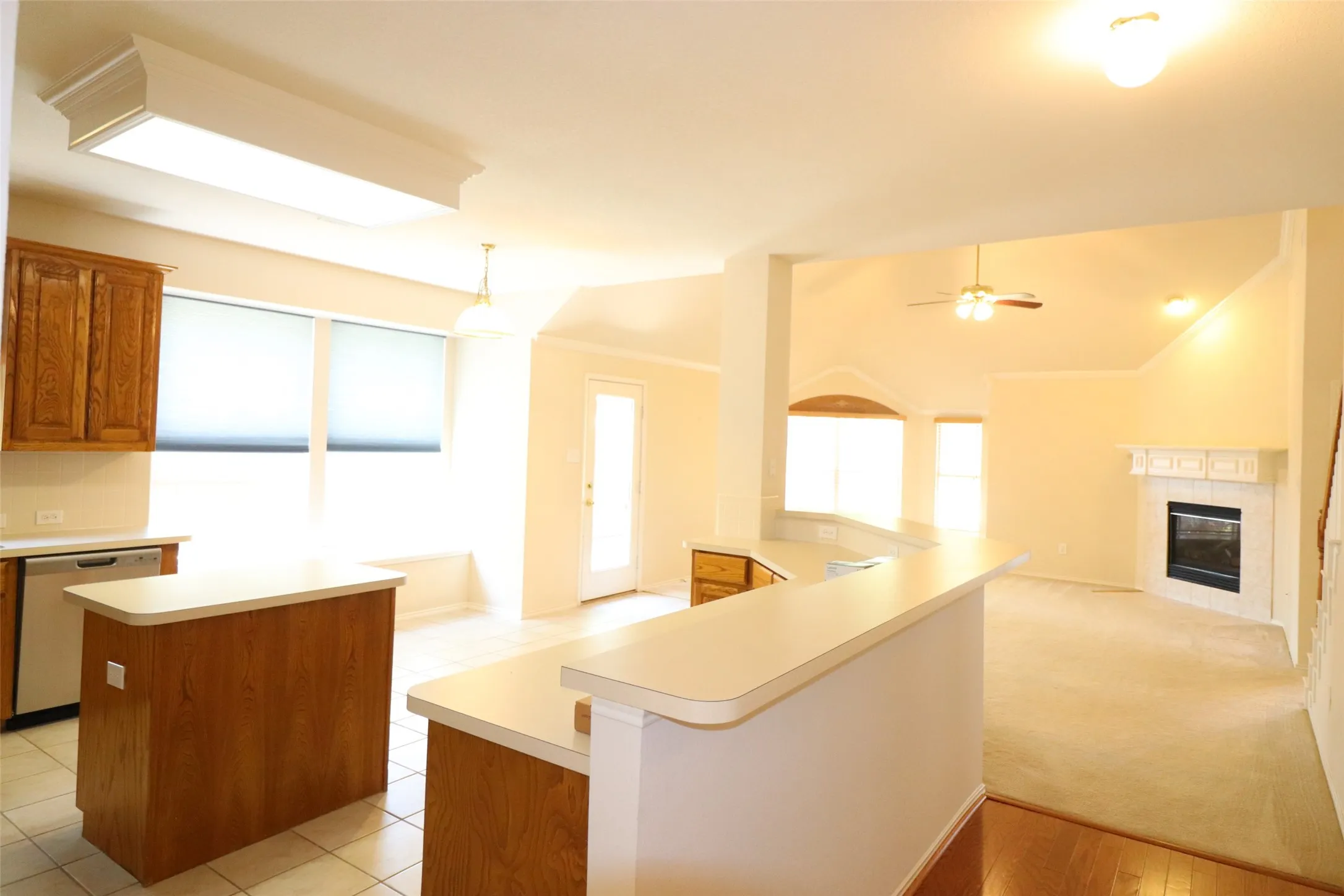 Single Family Residence For Rent in Dallas County , 7901 Stonehaven Lane, Rowlett, Texas 75089, 4 Bedroom, 2 Bathroom, 2 Garage spaces, 2,513 Sqft, built in 2000, mls#21336806, Real Estate Agent in Rowlett, Homes For Rent in Dallas county, Homes For Rent in Rowlett, Realtor in Rowlett Texas, Real Estate Brokerage Independent Realty Texas, Luminita Cordes Realtor
