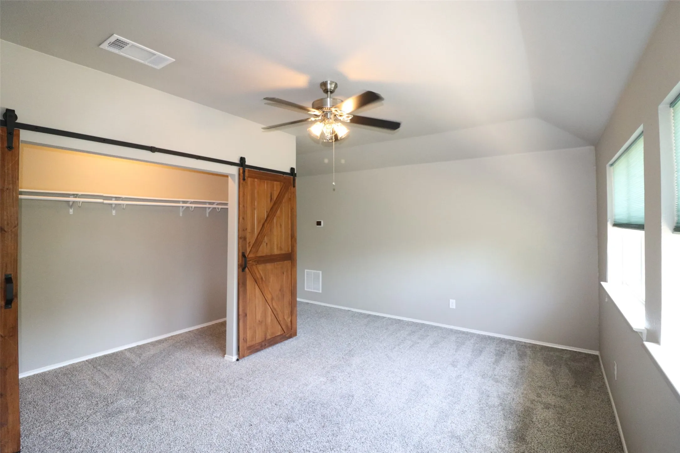 Single Family Residence For Rent in Dallas County , 7901 Stonehaven Lane, Rowlett, Texas 75089, 4 Bedroom, 2 Bathroom, 2 Garage spaces, 2,513 Sqft, built in 2000, mls#21336806, Real Estate Agent in Rowlett, Homes For Rent in Dallas county, Homes For Rent in Rowlett, Realtor in Rowlett Texas, Real Estate Brokerage Independent Realty Texas, Luminita Cordes Realtor