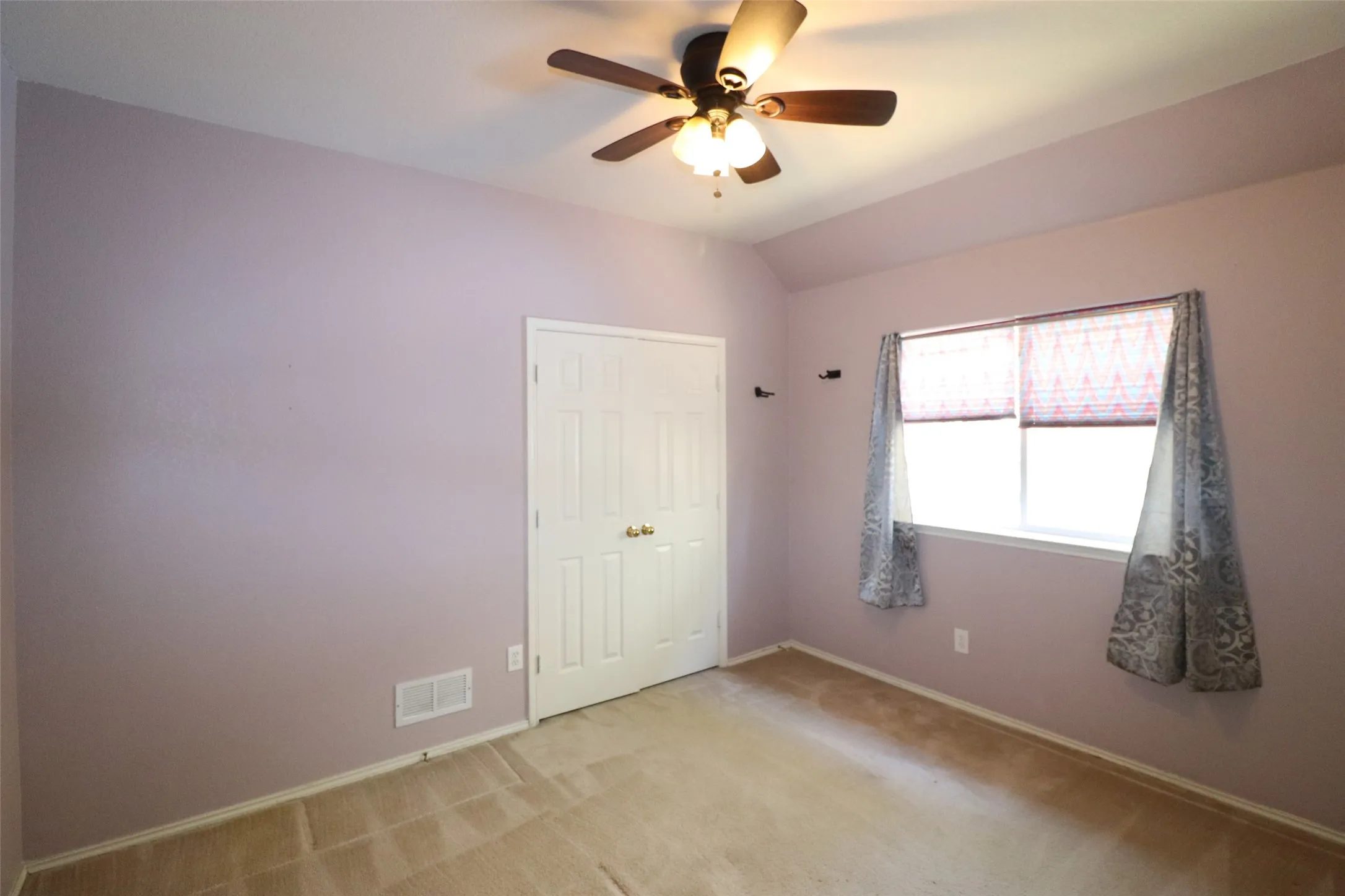 Single Family Residence For Rent in Dallas County , 7901 Stonehaven Lane, Rowlett, Texas 75089, 4 Bedroom, 2 Bathroom, 2 Garage spaces, 2,513 Sqft, built in 2000, mls#21336806, Real Estate Agent in Rowlett, Homes For Rent in Dallas county, Homes For Rent in Rowlett, Realtor in Rowlett Texas, Real Estate Brokerage Independent Realty Texas, Luminita Cordes Realtor