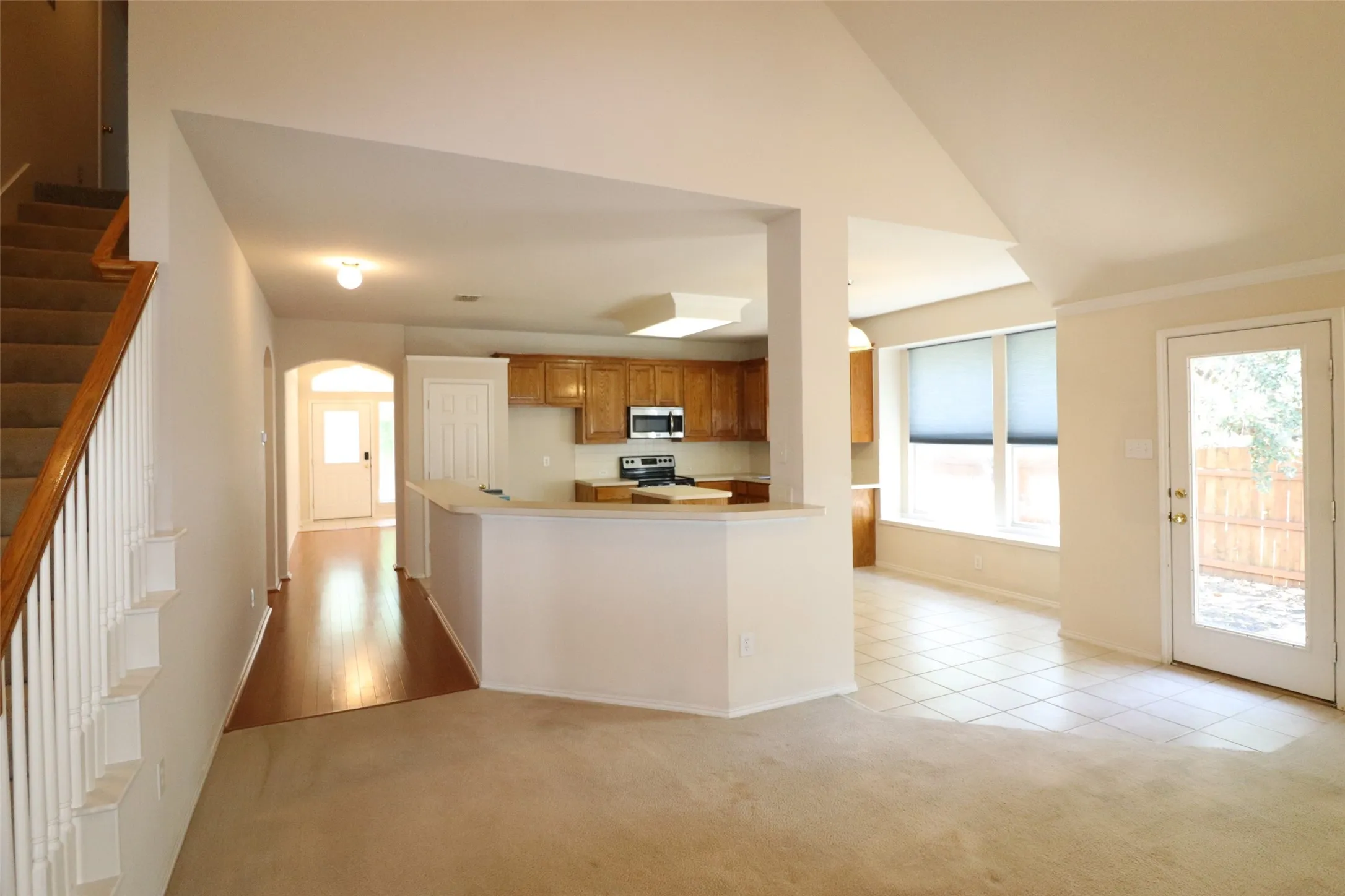 Single Family Residence For Rent in Dallas County , 7901 Stonehaven Lane, Rowlett, Texas 75089, 4 Bedroom, 2 Bathroom, 2 Garage spaces, 2,513 Sqft, built in 2000, mls#21336806, Real Estate Agent in Rowlett, Homes For Rent in Dallas county, Homes For Rent in Rowlett, Realtor in Rowlett Texas, Real Estate Brokerage Independent Realty Texas, Luminita Cordes Realtor