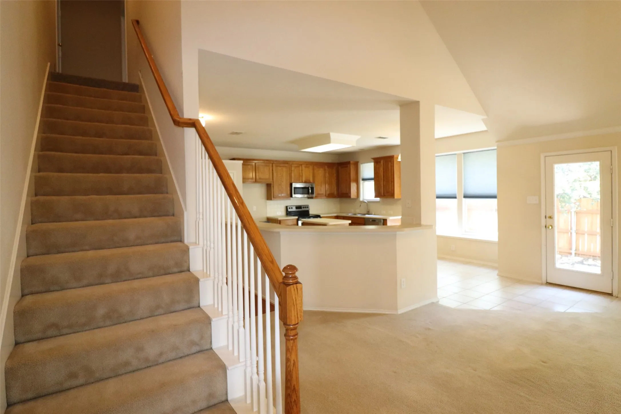 Single Family Residence For Rent in Dallas County , 7901 Stonehaven Lane, Rowlett, Texas 75089, 4 Bedroom, 2 Bathroom, 2 Garage spaces, 2,513 Sqft, built in 2000, mls#21336806, Real Estate Agent in Rowlett, Homes For Rent in Dallas county, Homes For Rent in Rowlett, Realtor in Rowlett Texas, Real Estate Brokerage Independent Realty Texas, Luminita Cordes Realtor