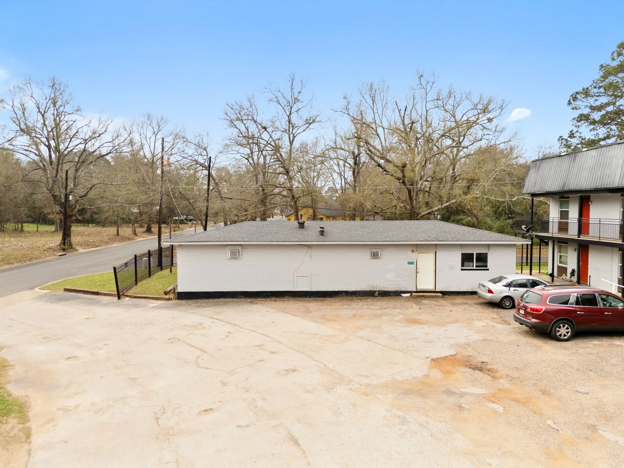 Apartment For Sale in Gregg County , 429 Johnson St, Longview, Texas 75602, 0, 0, Garage spaces, 0 Sqft, built in 1974, Price $1,150,000, mls#21358849, Real Estate Agent in Longview, Homes For Sale in Gregg county, Homes For Sale in Longview, Realtor in Longview Texas, Real Estate Brokerage Independent Realty Texas, Luminita Cordes Realtor
